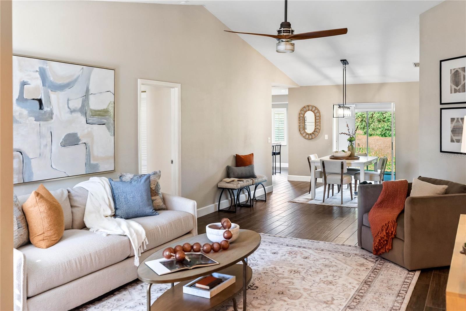 DEER HOLLOW - Residential