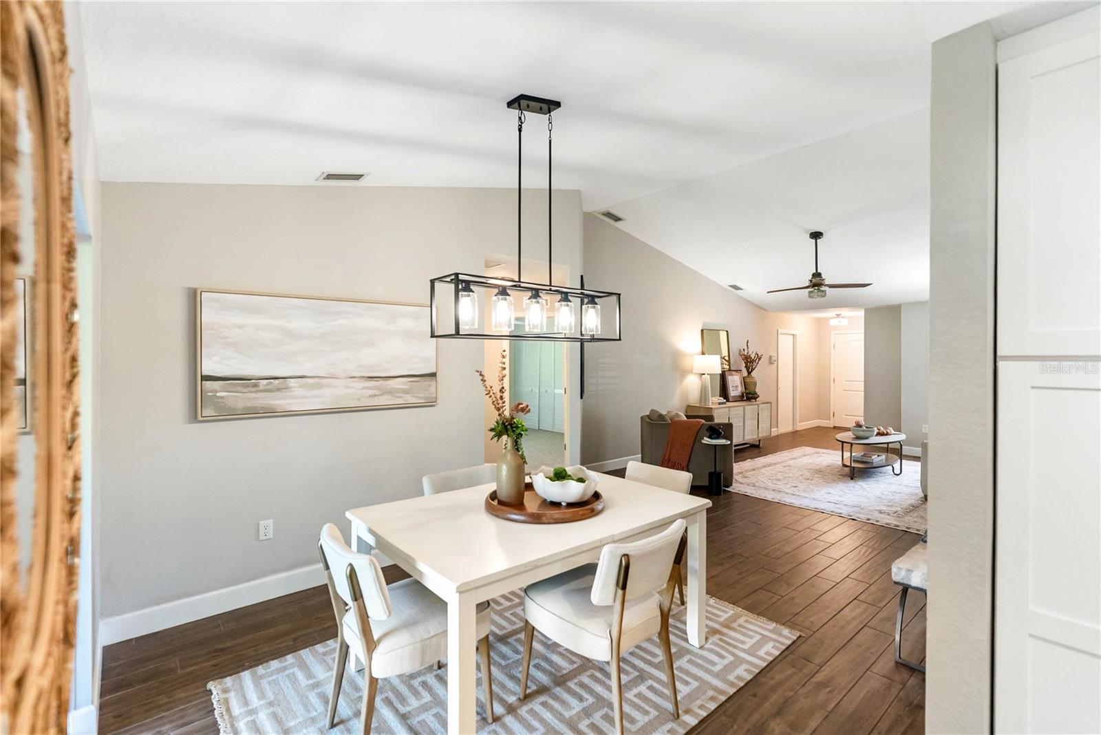 DEER HOLLOW - Residential