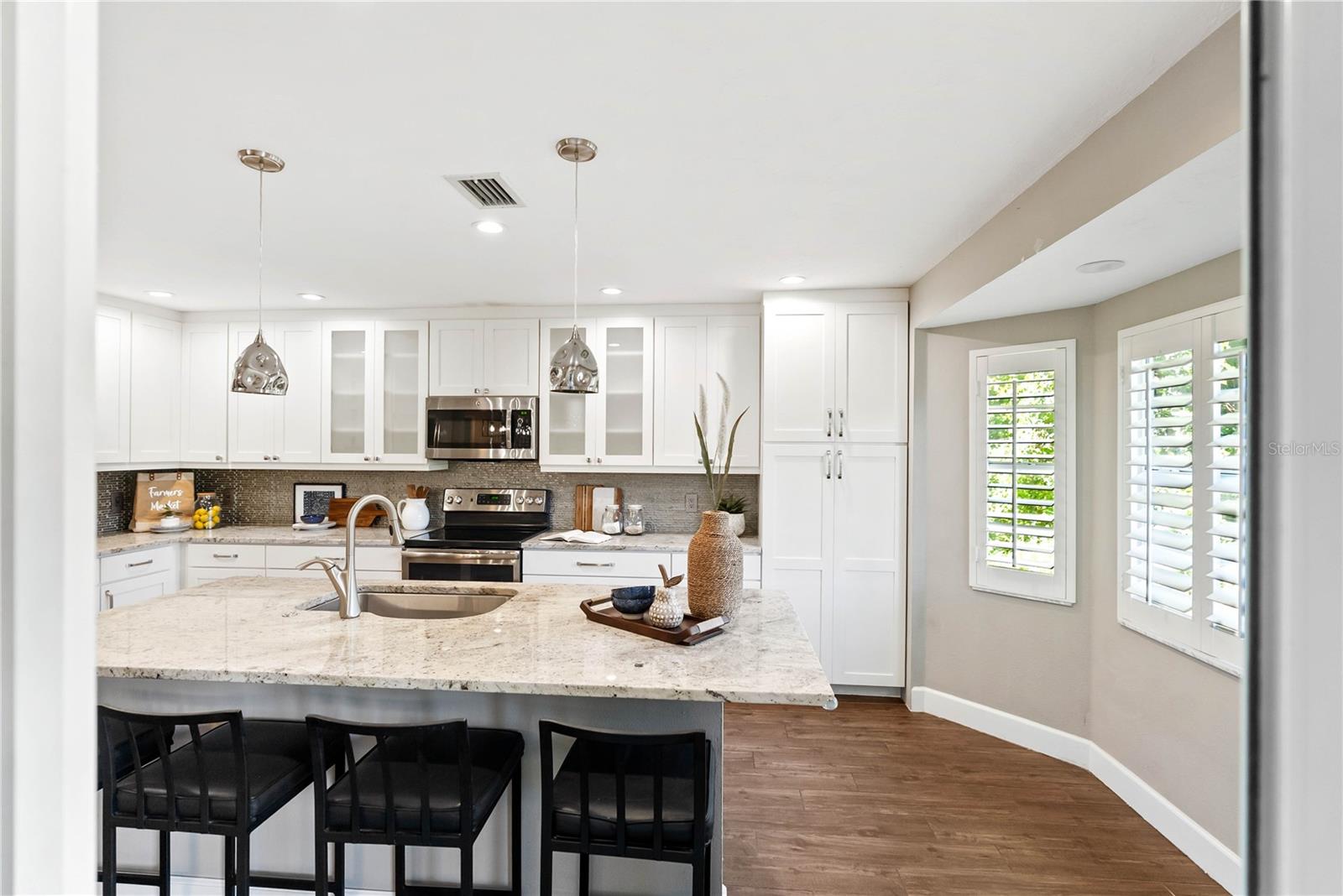 DEER HOLLOW - Residential