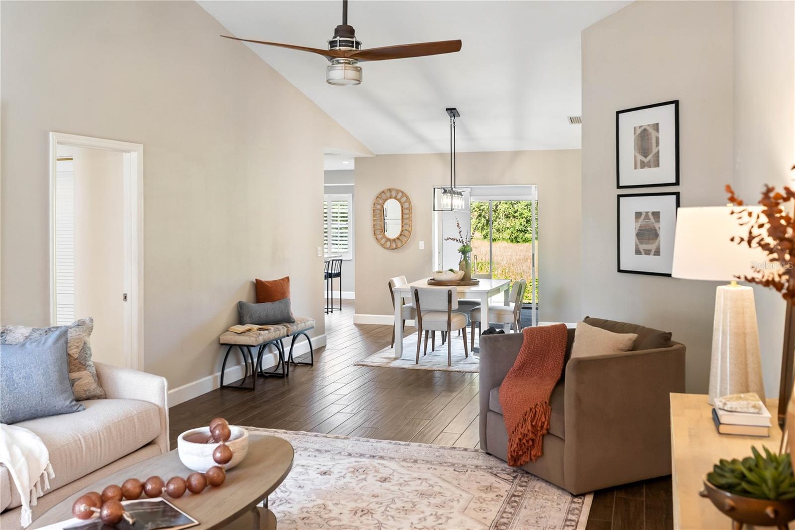 DEER HOLLOW - Residential