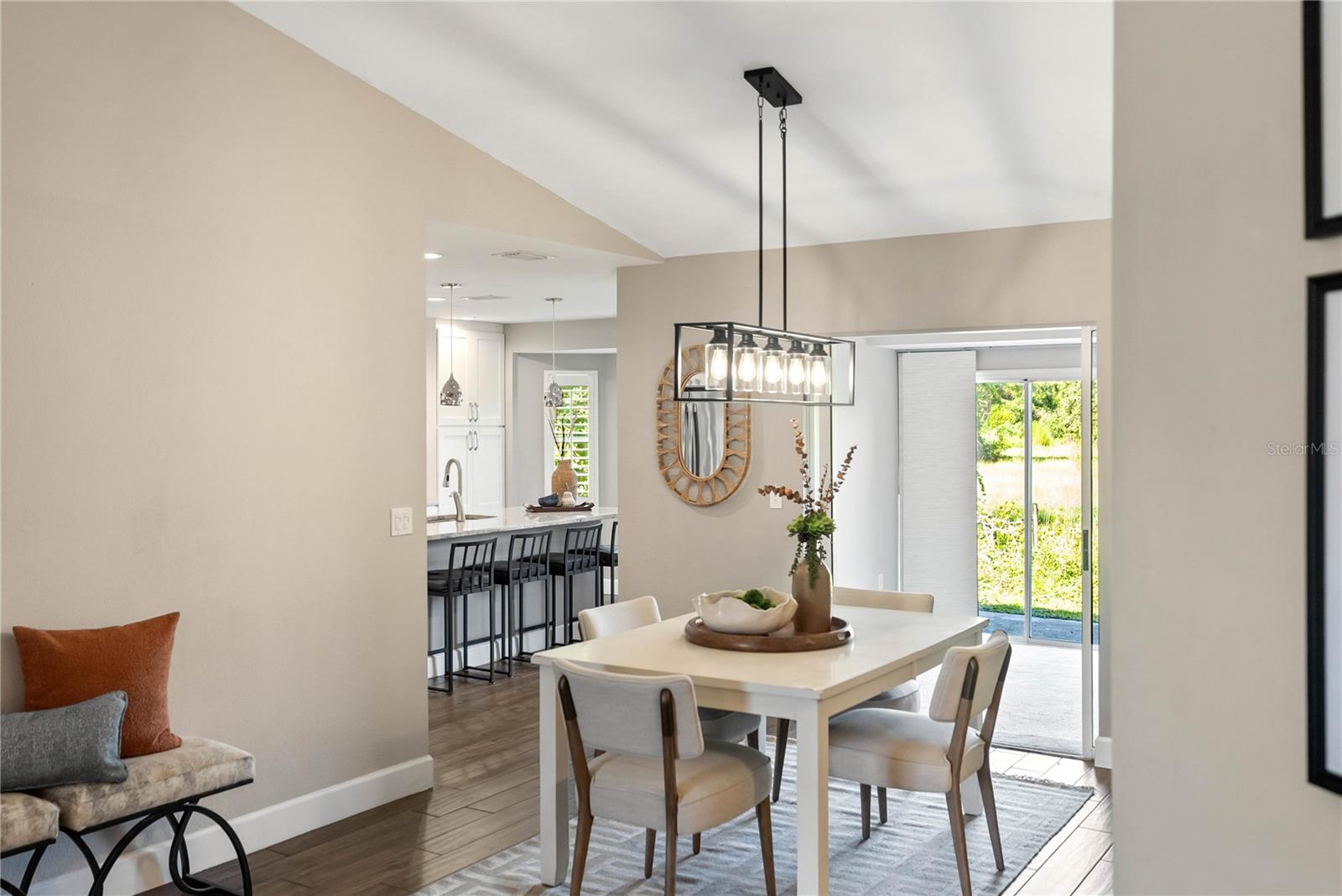 DEER HOLLOW - Residential