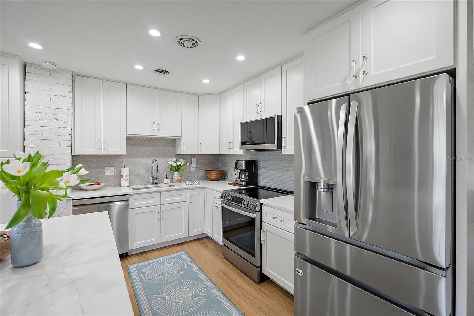 SNELL ISLE BRIGHTWATERS SEC 2 - Residential