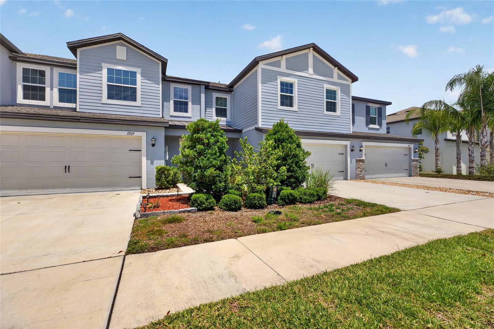 TOWNES AT CYPRESS RANCH - Residential