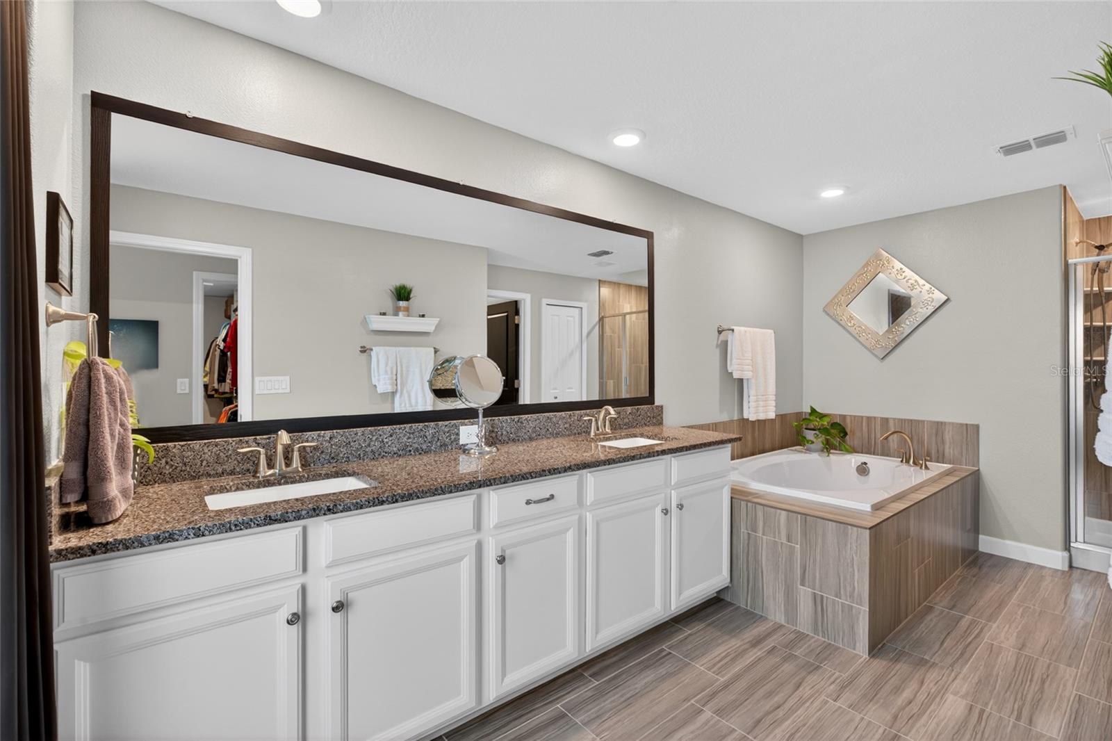 TOWNES AT CYPRESS RANCH - Residential