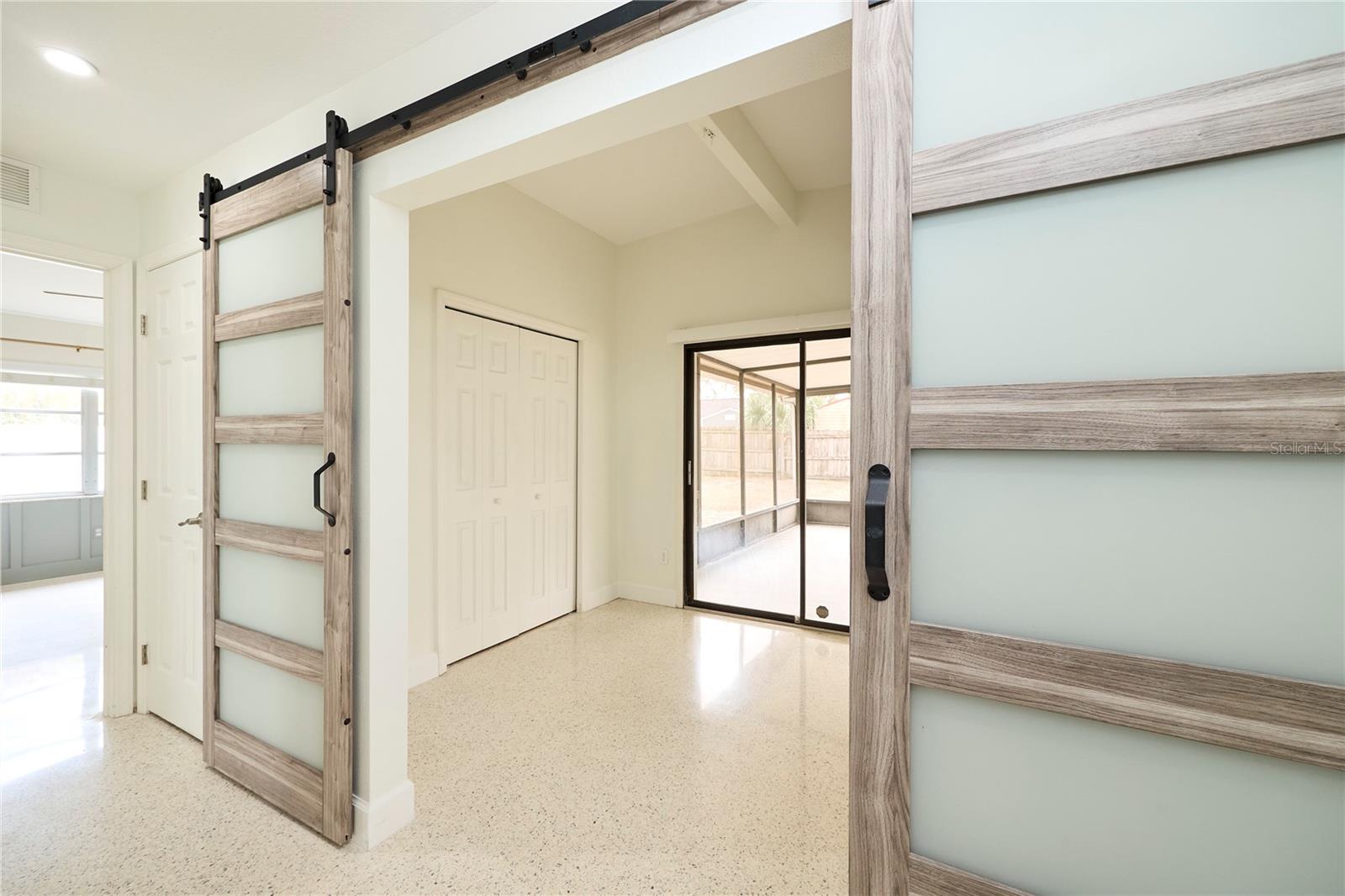 CARROLLWOOD SUB UNIT 1 - Residential