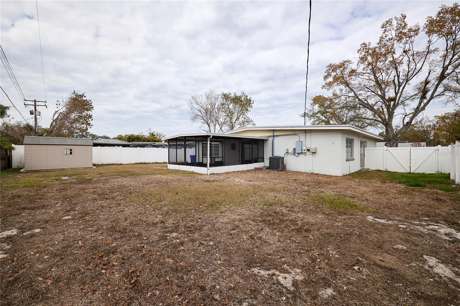 CARROLLWOOD SUB UNIT 1 - Residential