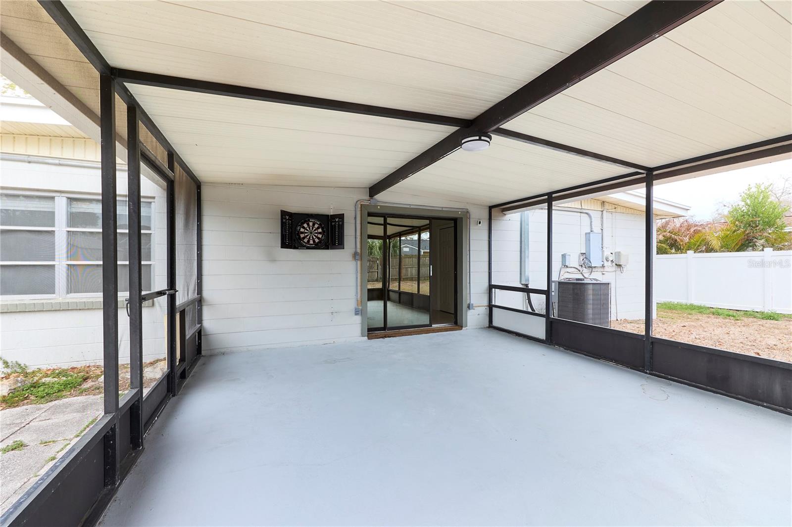 CARROLLWOOD SUB UNIT 1 - Residential