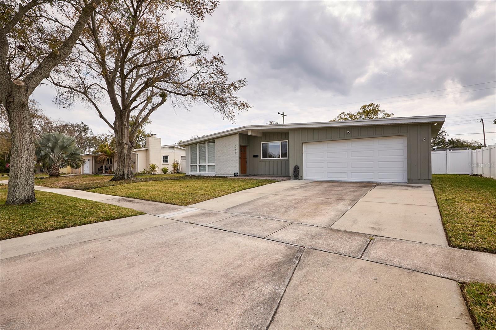 CARROLLWOOD SUB UNIT 1 - Residential