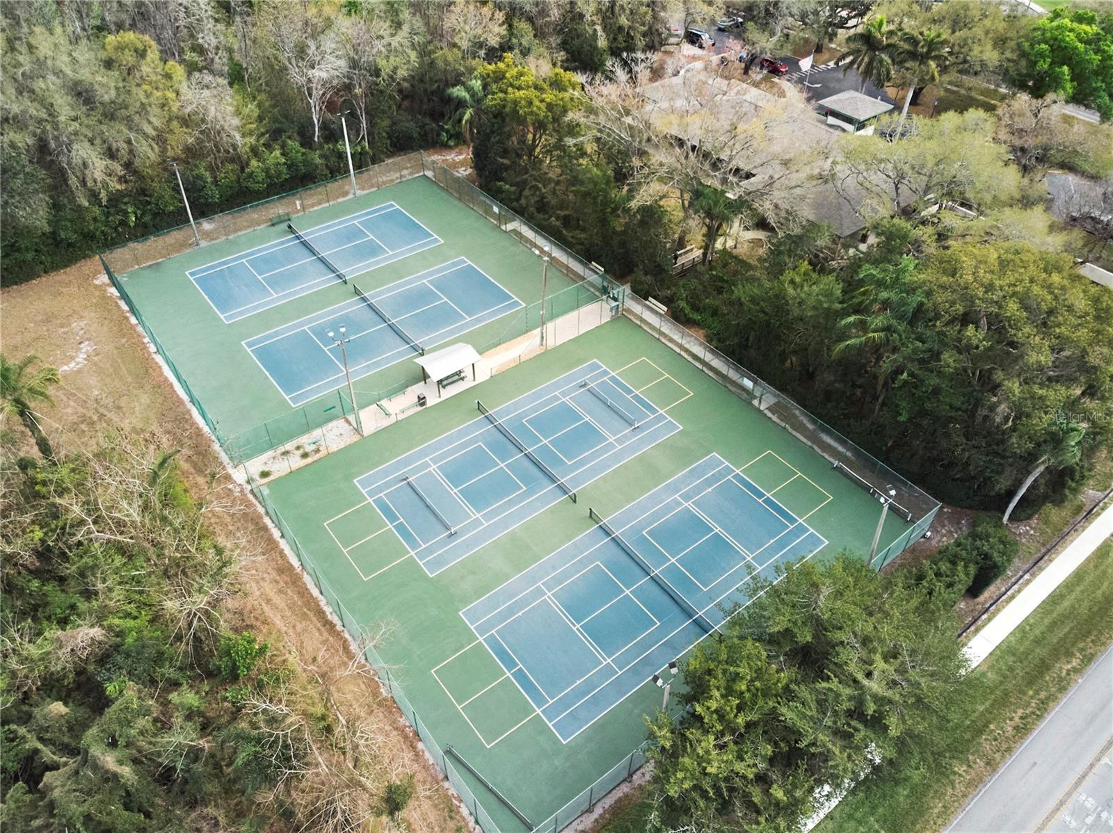 CARROLLWOOD SUB UNIT 1 - Residential