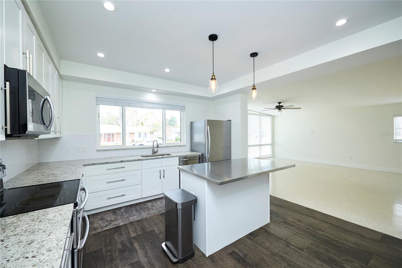 CARROLLWOOD SUB UNIT 1 - Residential