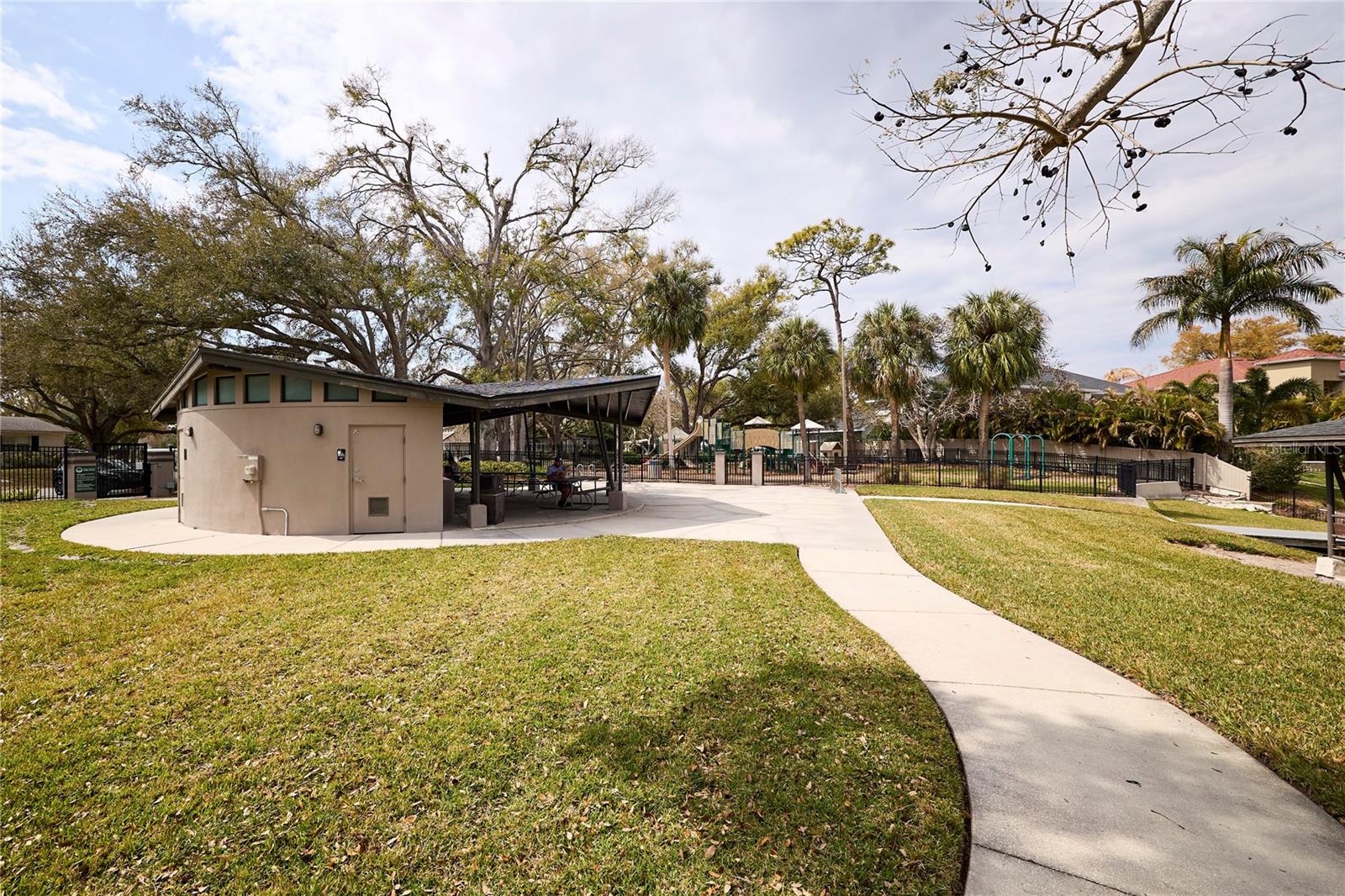 CARROLLWOOD SUB UNIT 1 - Residential