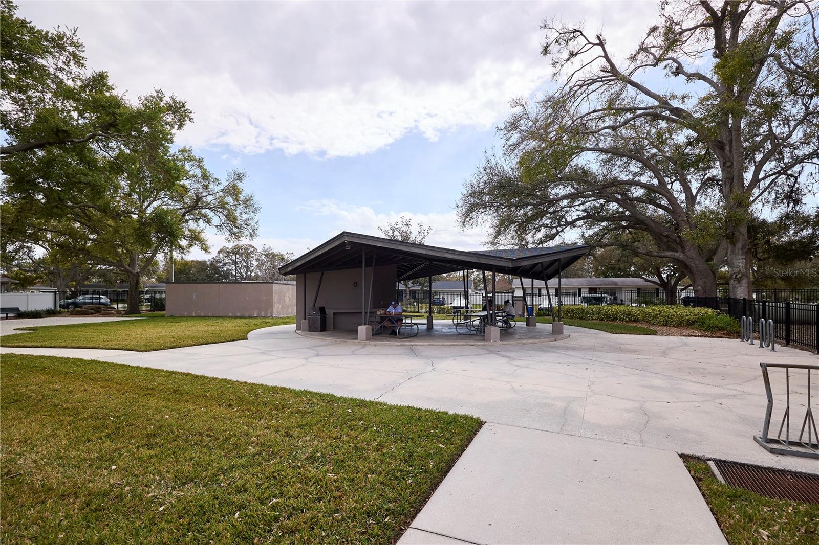 CARROLLWOOD SUB UNIT 1 - Residential