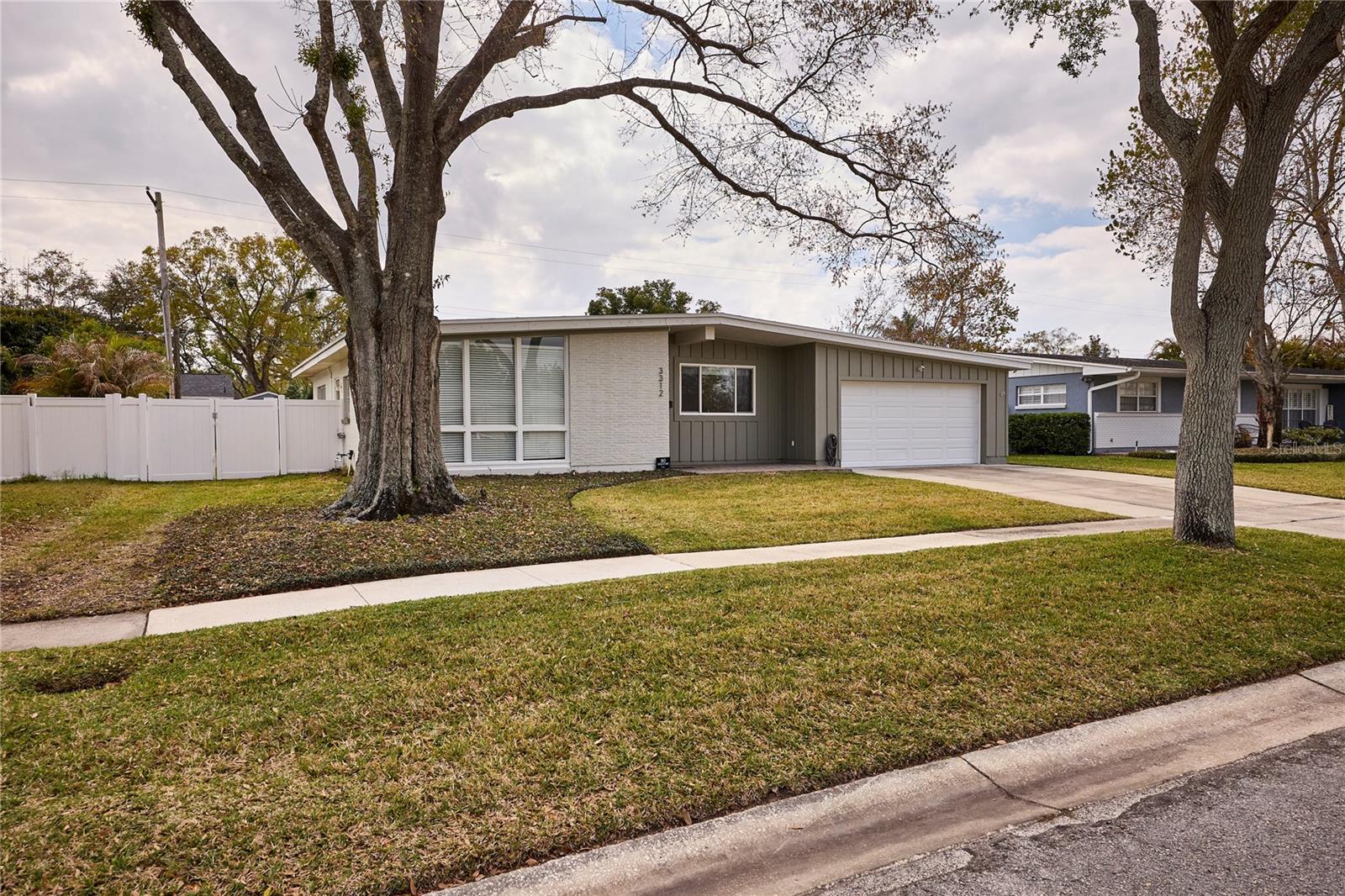 CARROLLWOOD SUB UNIT 1 - Residential