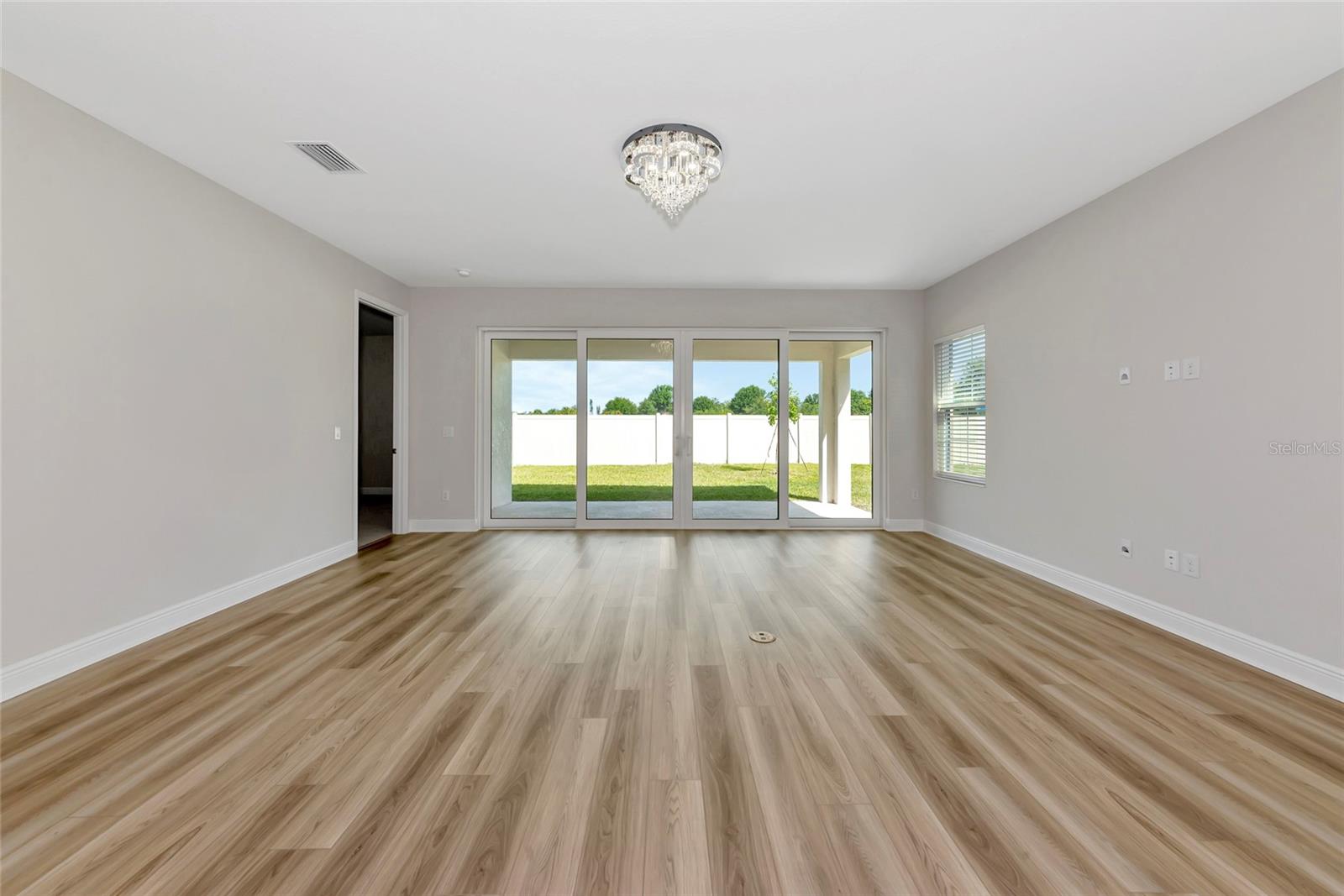12613 OAK HILL WAY