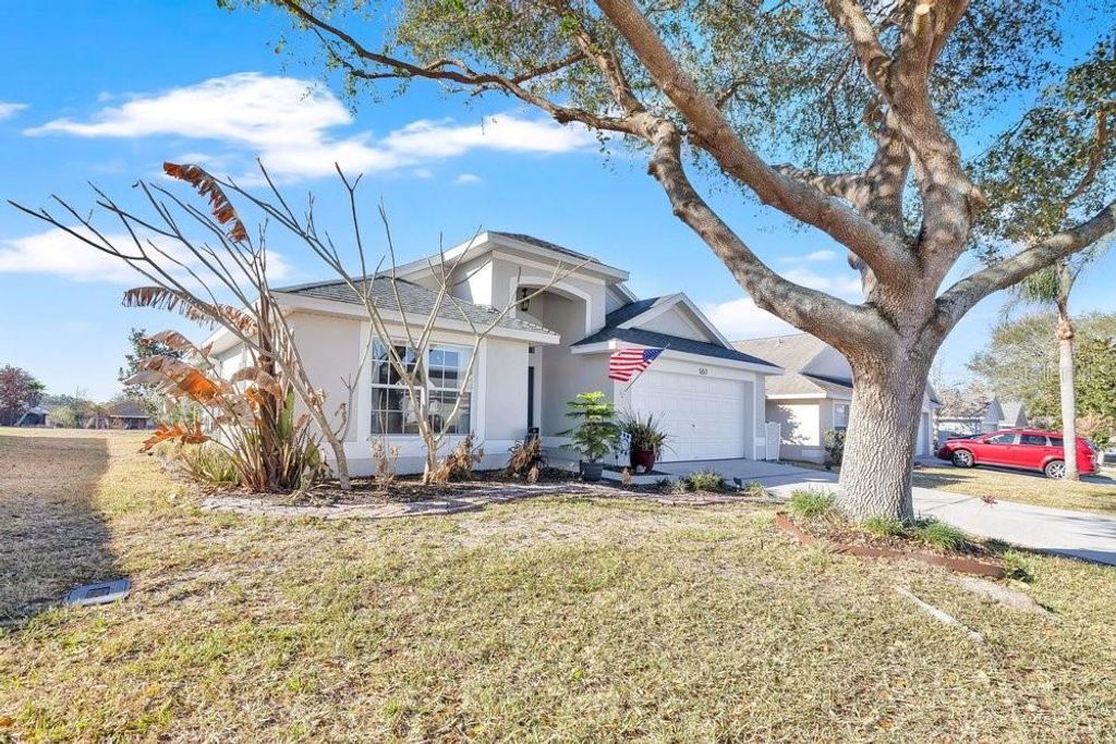 Photo of 557 Reston Place, Davenport, FL 33897 (MLS # O6385784)