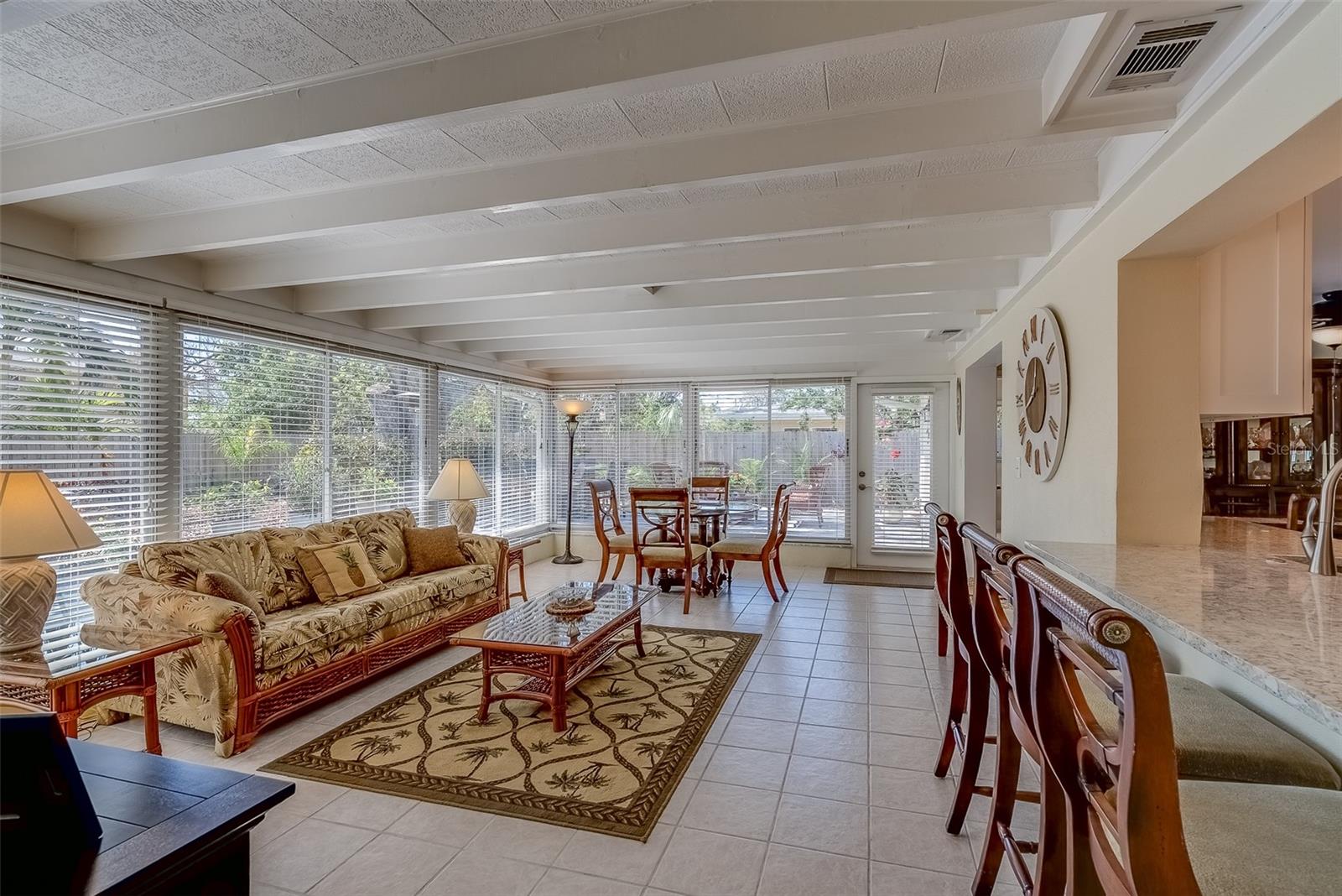 809 ROYAL DRIVE