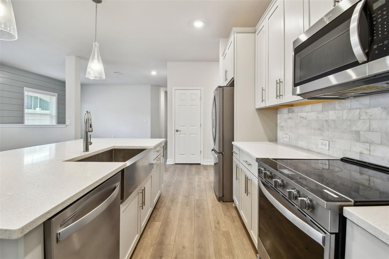 OAKLAND SUB - Residential Lease