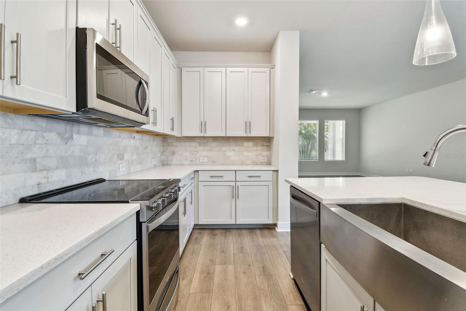 OAKLAND SUB - Residential Lease