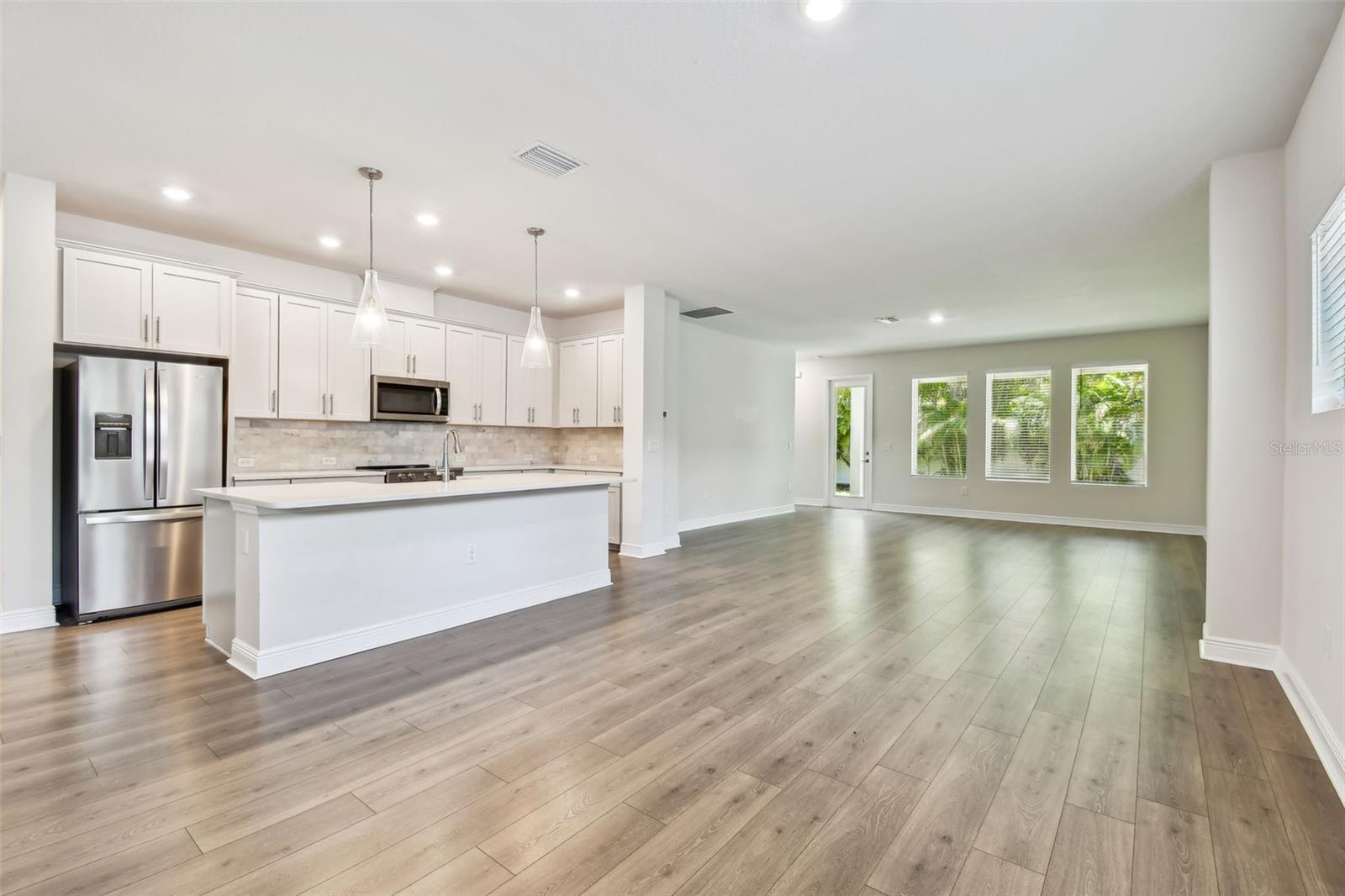 OAKLAND SUB - Residential Lease