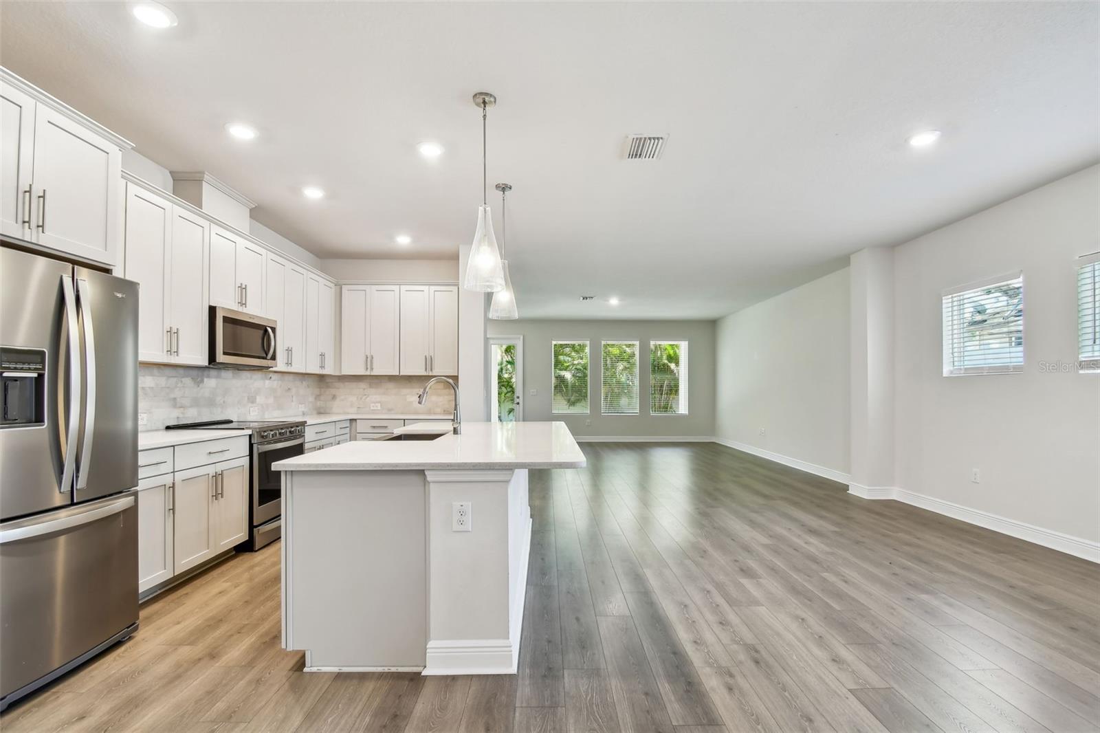 OAKLAND SUB - Residential Lease