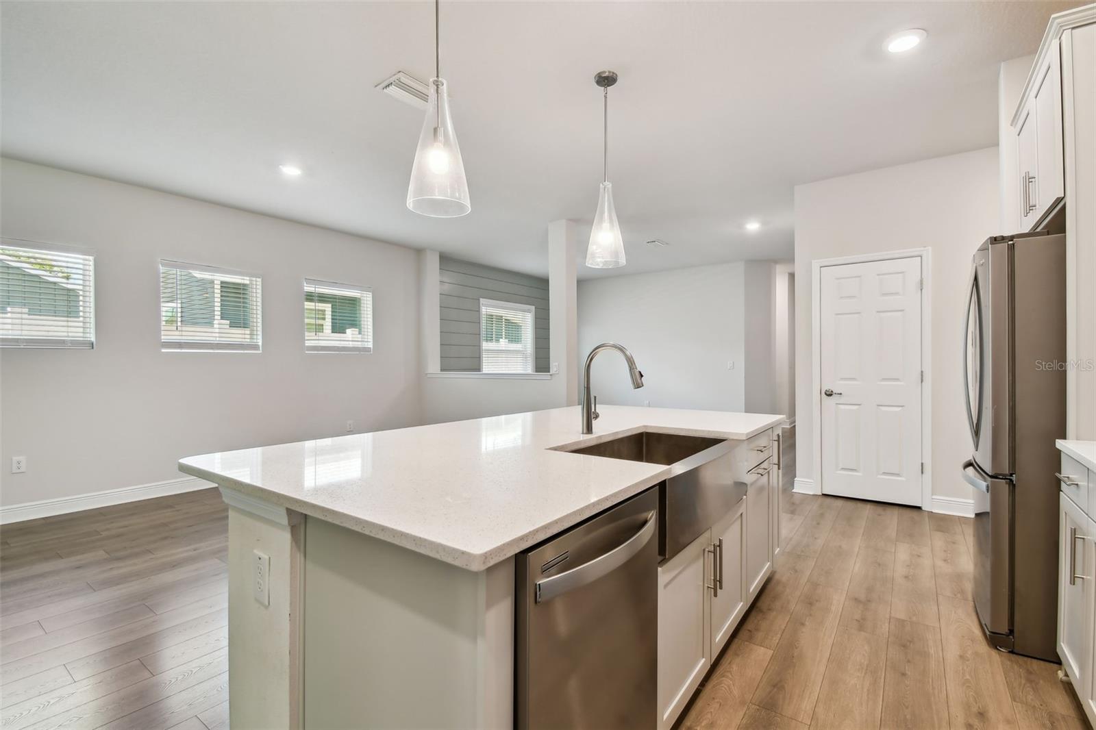 OAKLAND SUB - Residential Lease