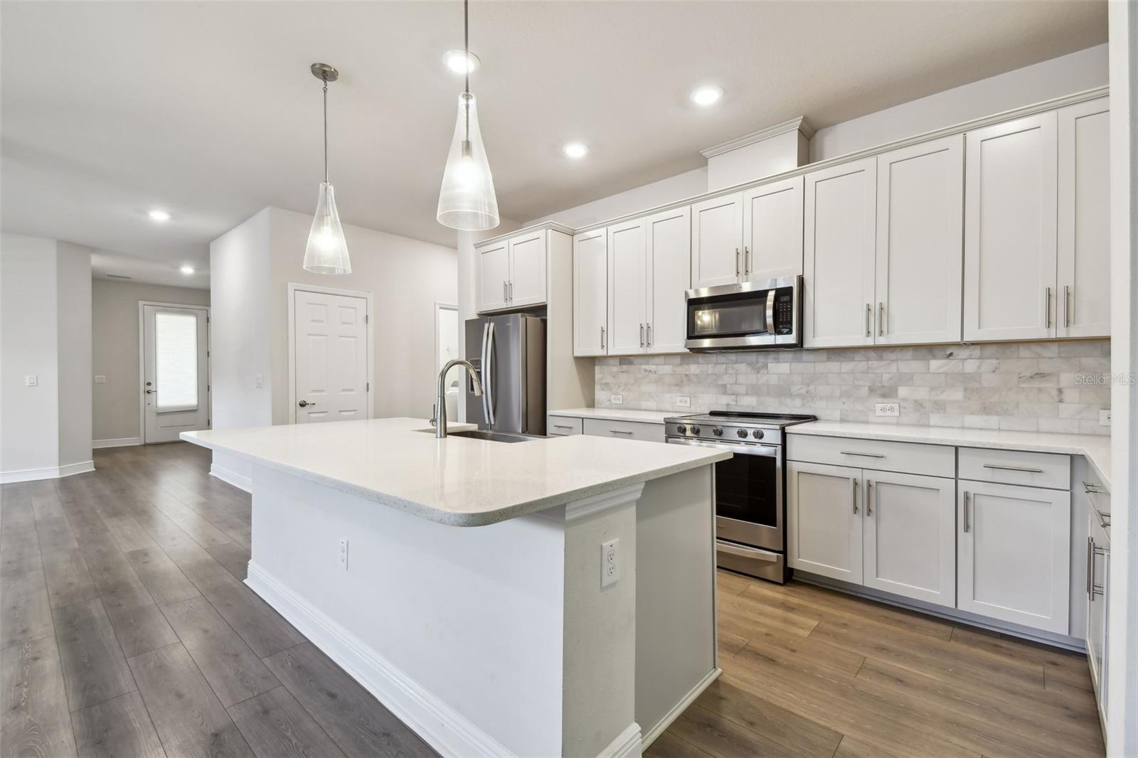 OAKLAND SUB - Residential Lease