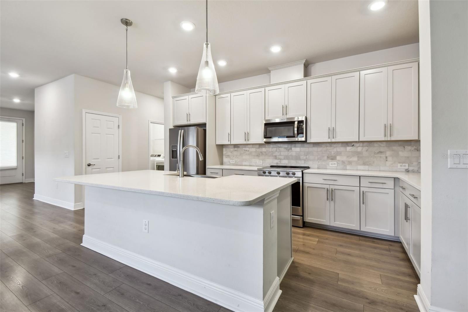 OAKLAND SUB - Residential Lease