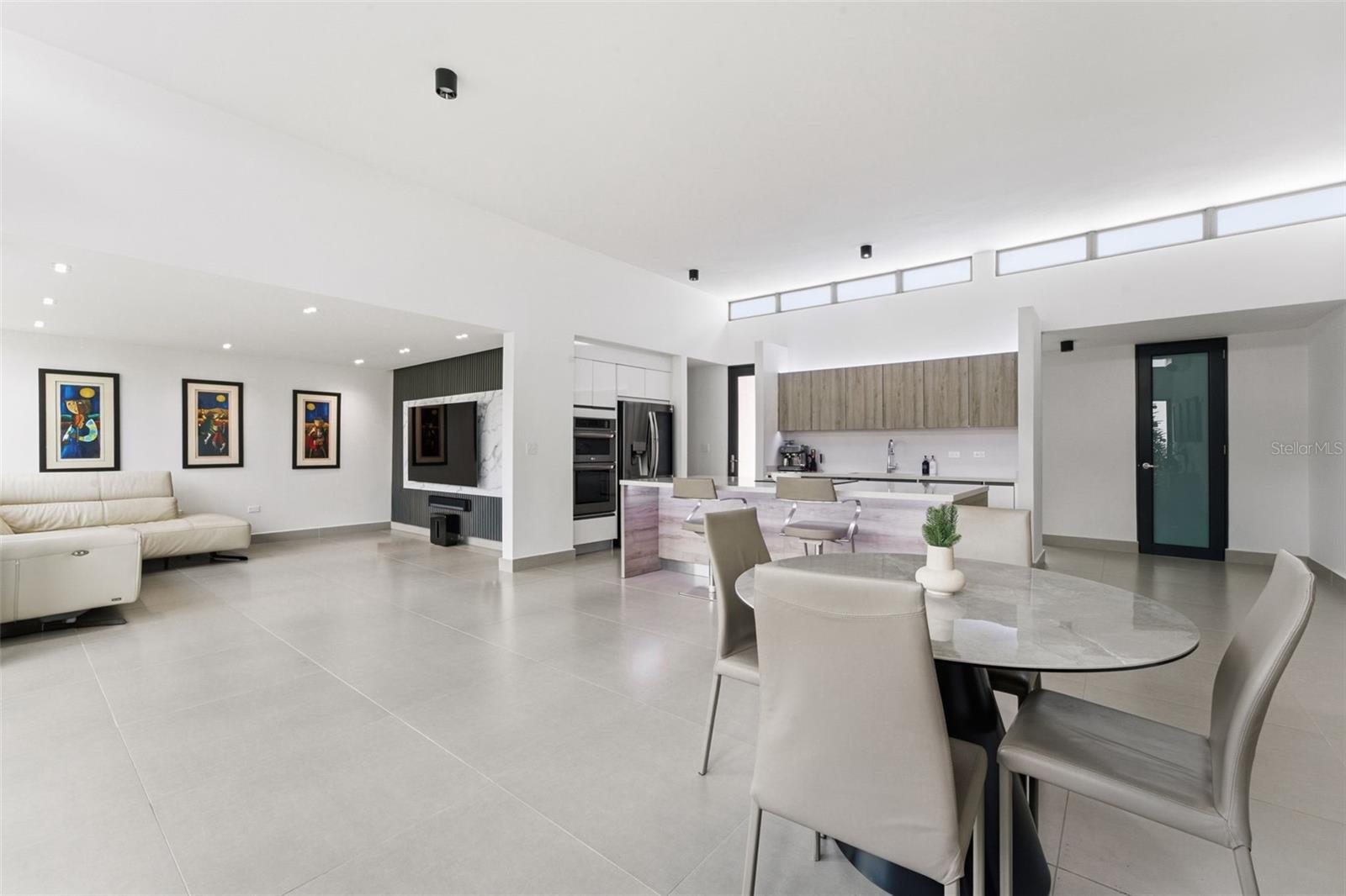 RESIDENCES AT RIO - Residential