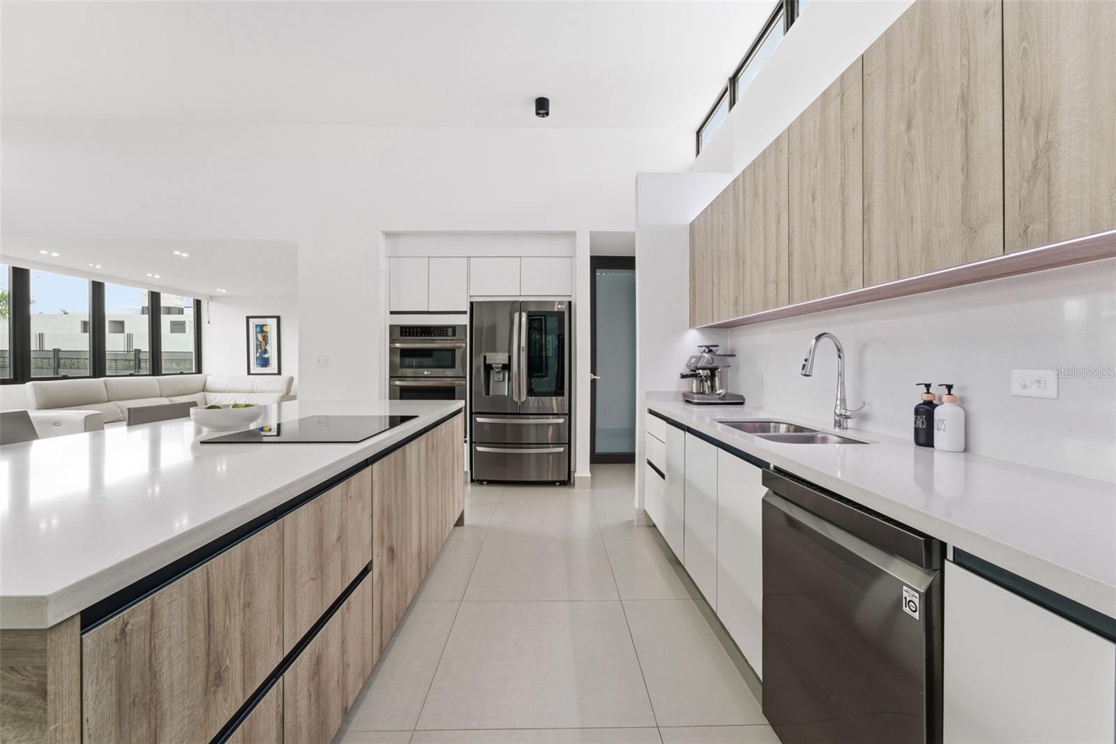 RESIDENCES AT RIO - Residential