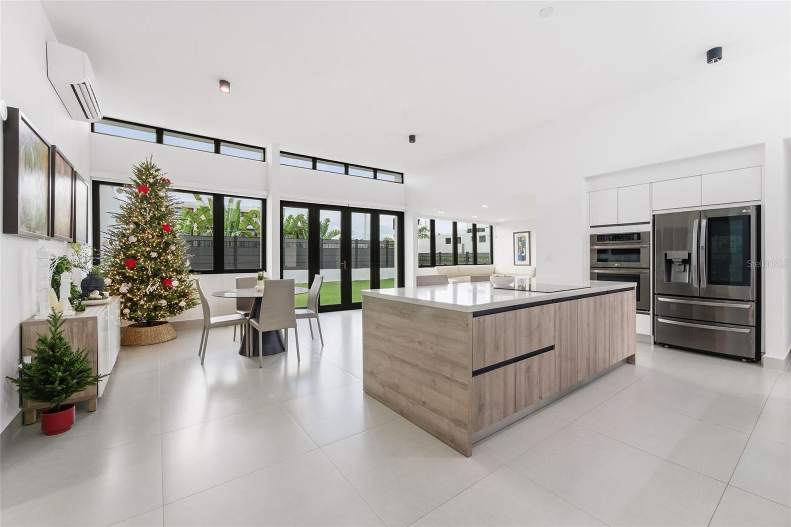 RESIDENCES AT RIO - Residential