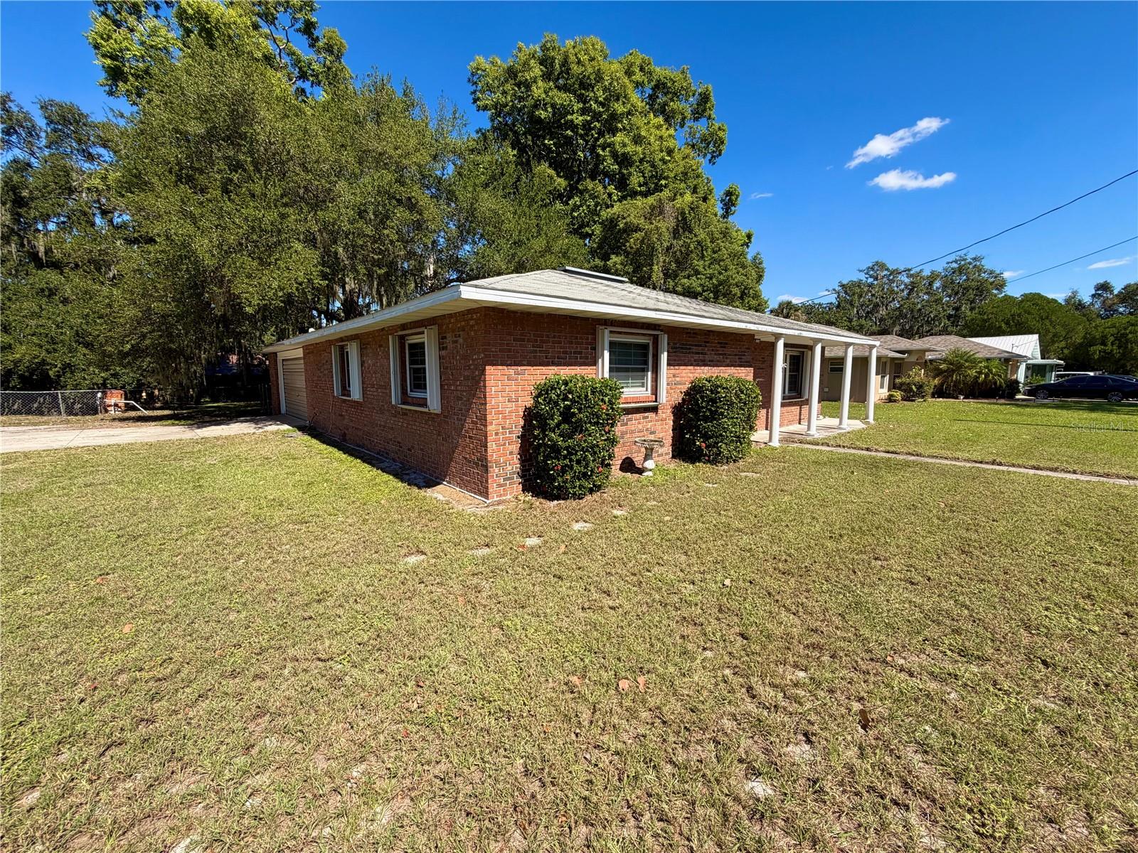 TAVARES LAKEWOOD PARK - Residential