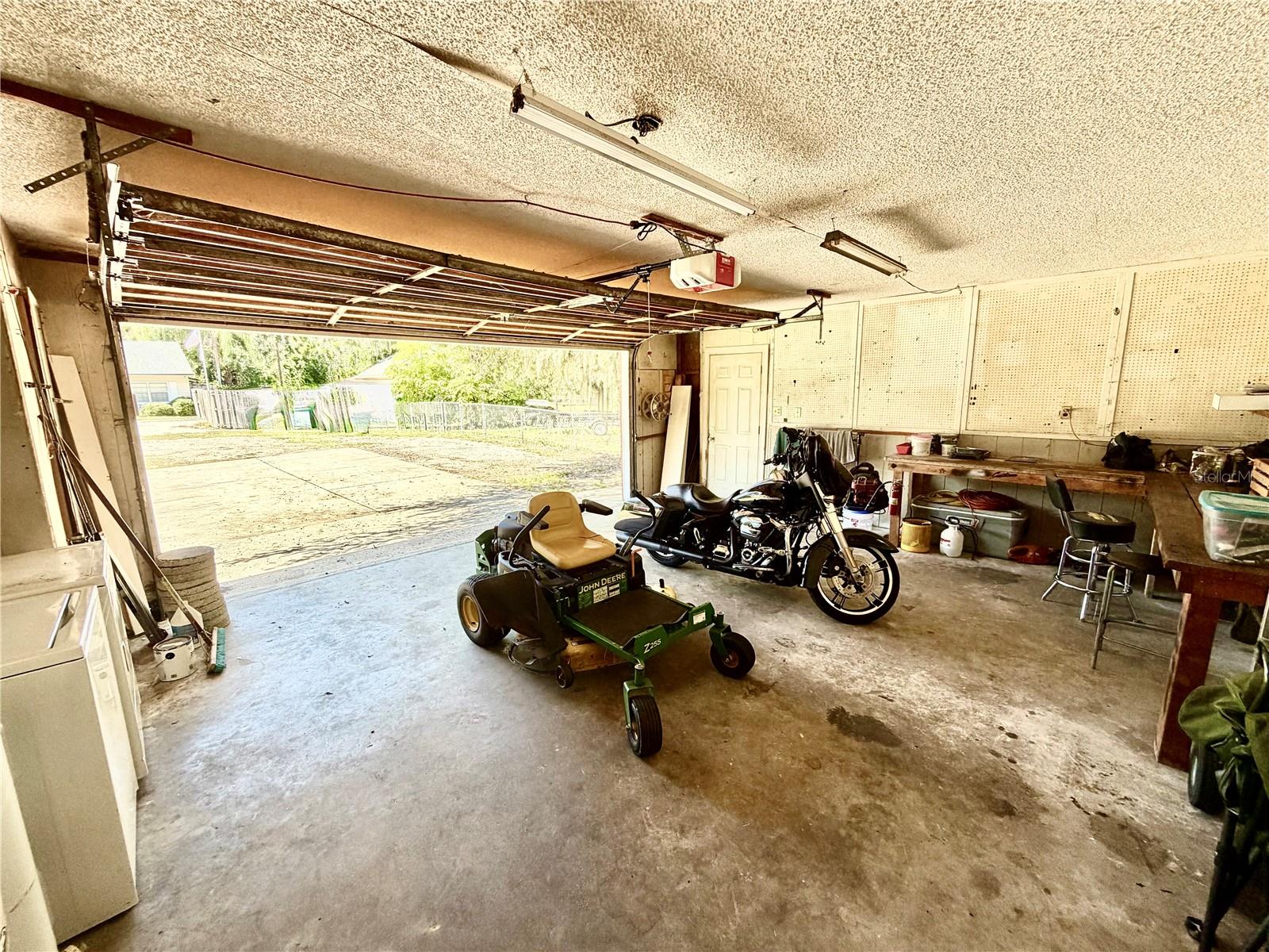 TAVARES LAKEWOOD PARK - Residential