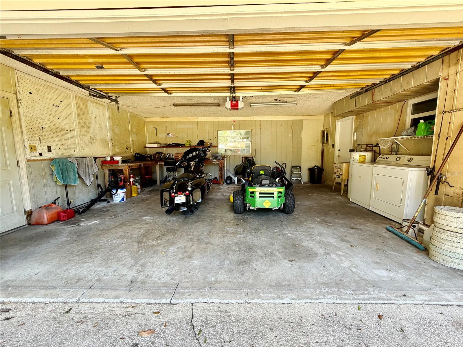 TAVARES LAKEWOOD PARK - Residential