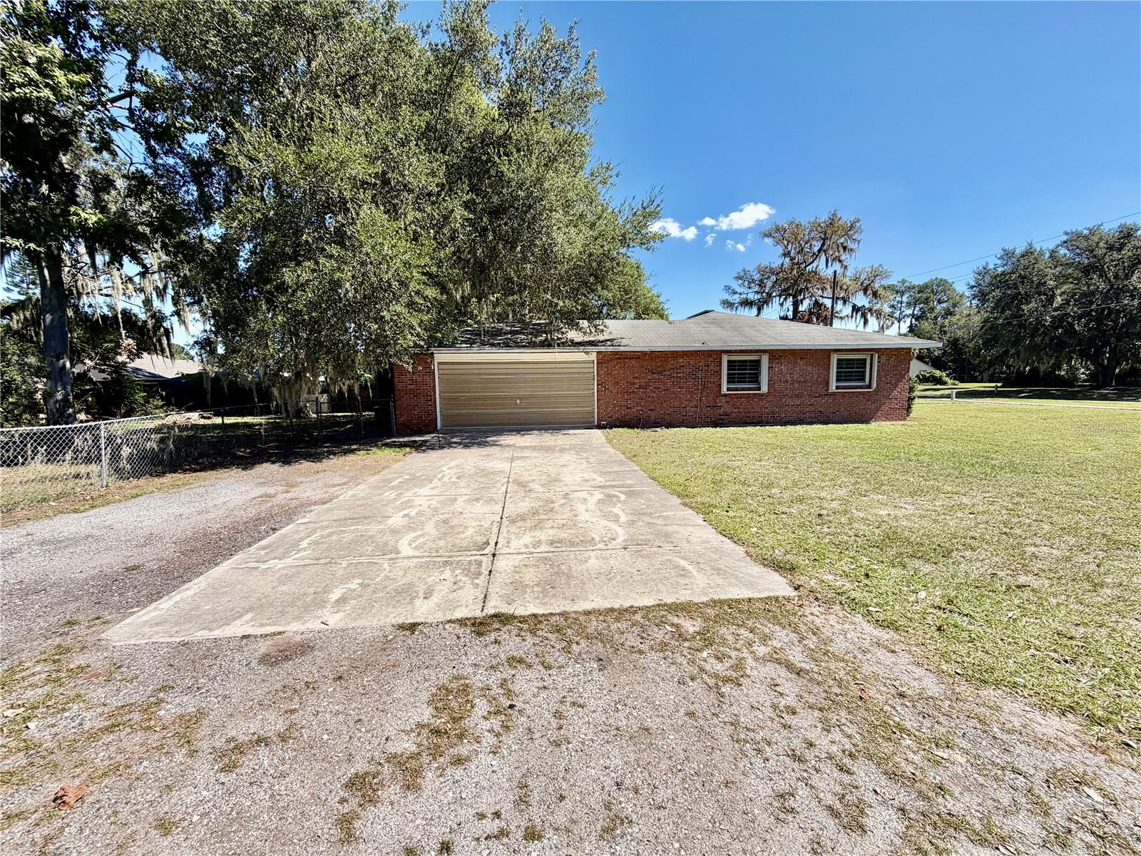 TAVARES LAKEWOOD PARK - Residential