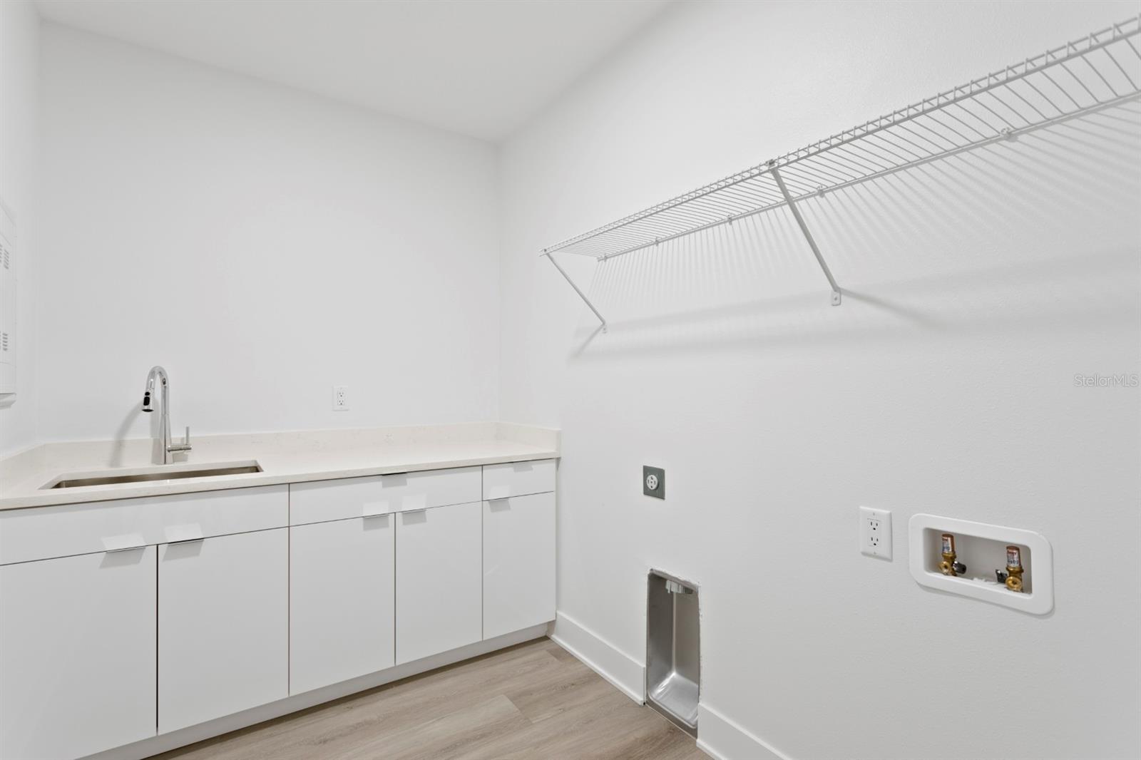 THE RESIDENCES AT TOWN CENTER - Residential