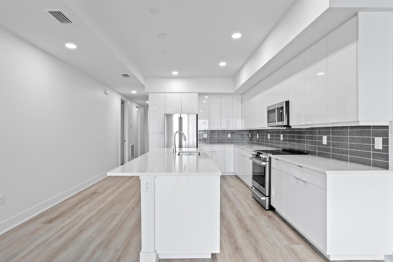 THE RESIDENCES AT TOWN CENTER - Residential