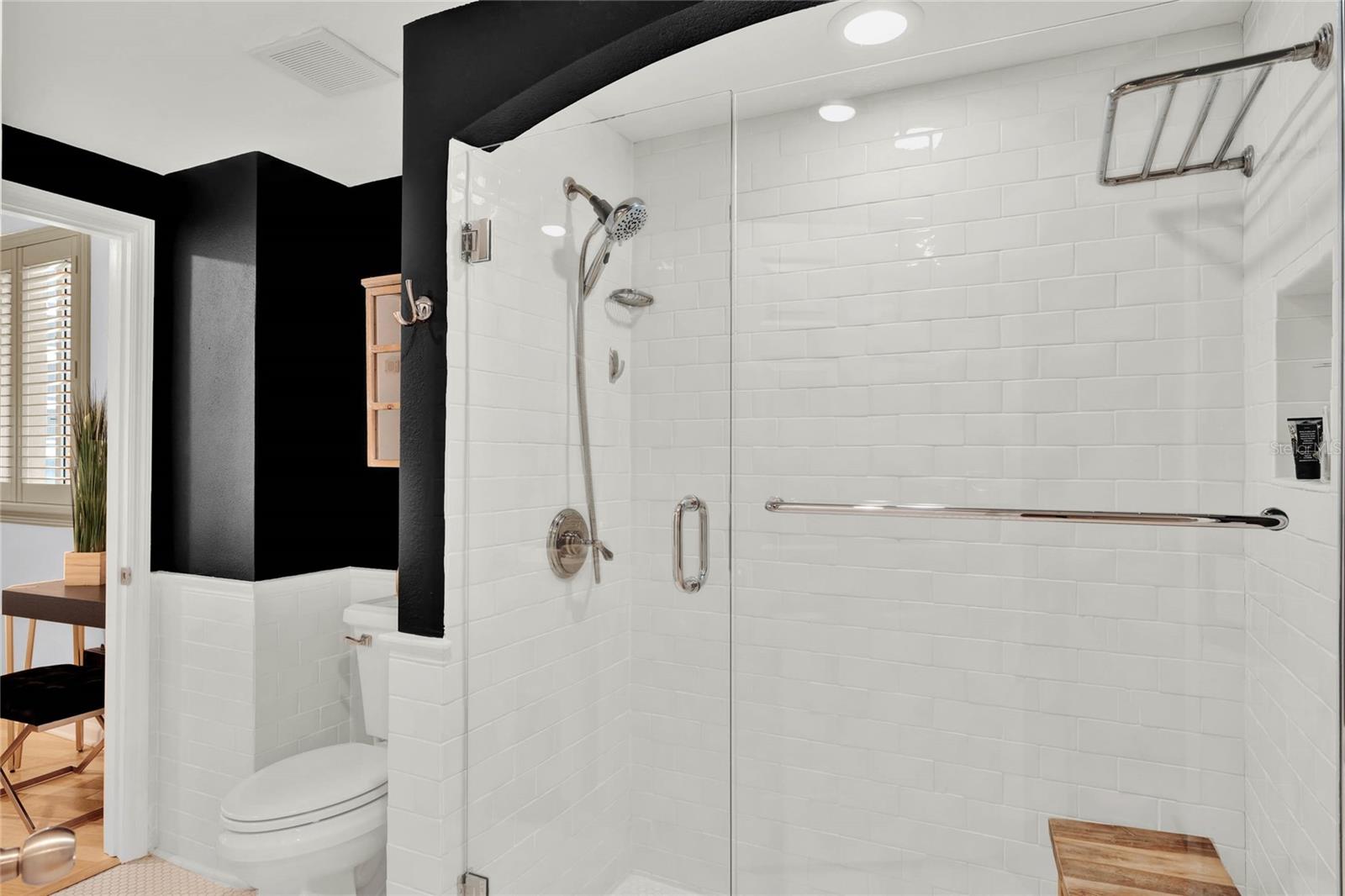 WAVERLY/LK EOLA - Residential