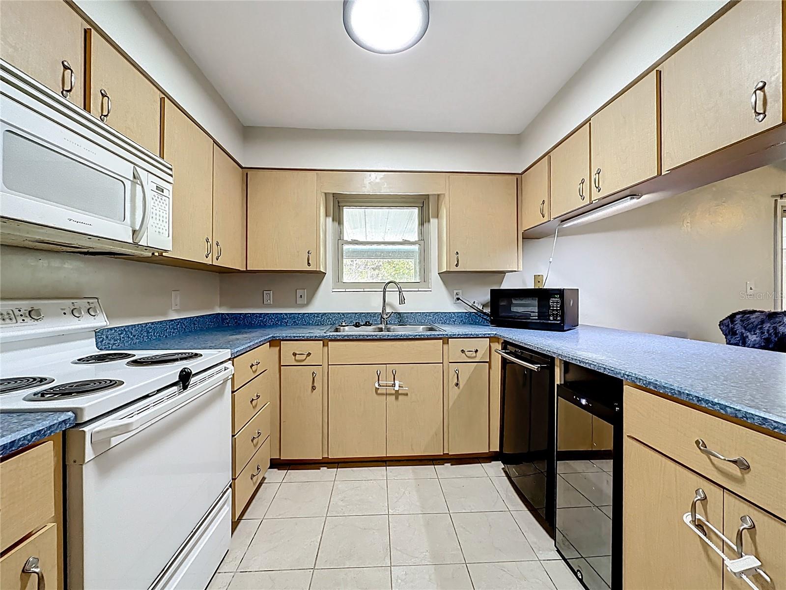 NORTHWOOD OAKS - Residential