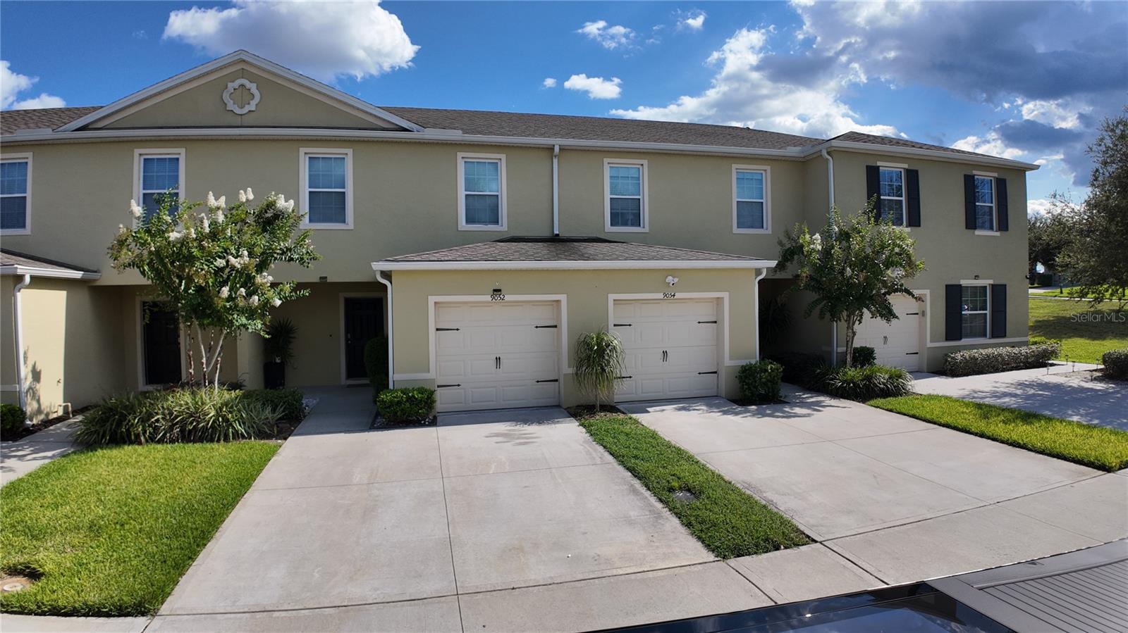 Beautiful Townhome in Prime Location!
Step into this immaculate 3-bedroom, 2.5-bathroom townhome designed for both comfort and convenience. The open floor plan creates a bright and welcoming atmosphere, perfect for relaxing or entertaining. The first floor features elegant ceramic tile and a great backyard, while the second floor offers plush carpeting for a cozy touch.
Enjoy the convenience of an attached 1-car garage and an upstairs laundry area that makes daily living effortless.
Located in a highly desirable community, you’ll be just minutes from shopping, dining, top-rated hospitals, Disney World, and endless outdoor activities. With easy access to US-192, I-4, Highway 27, SR-429, and Orlando International Airport, commuting is a breeze.
? Bonus: No CDD Fees! ?
This is the perfect opportunity to own a low-maintenance home in one of Central Florida’s most sought-after areas.
