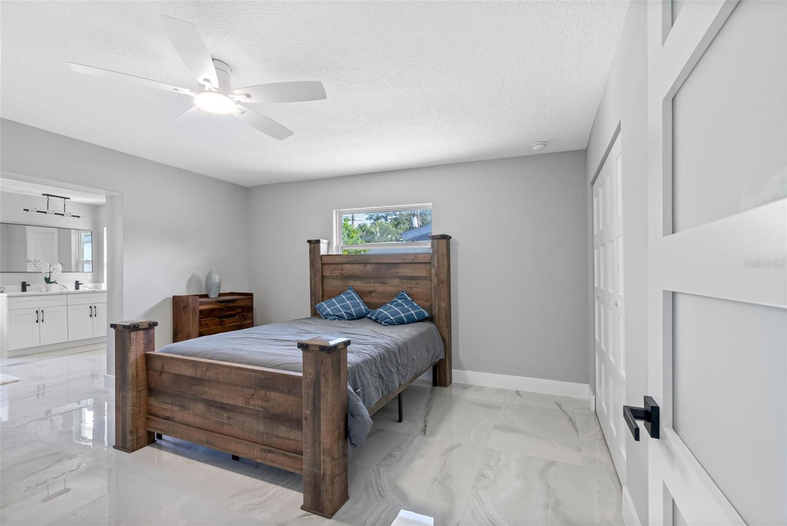 SHOREACRES CENTER - Residential