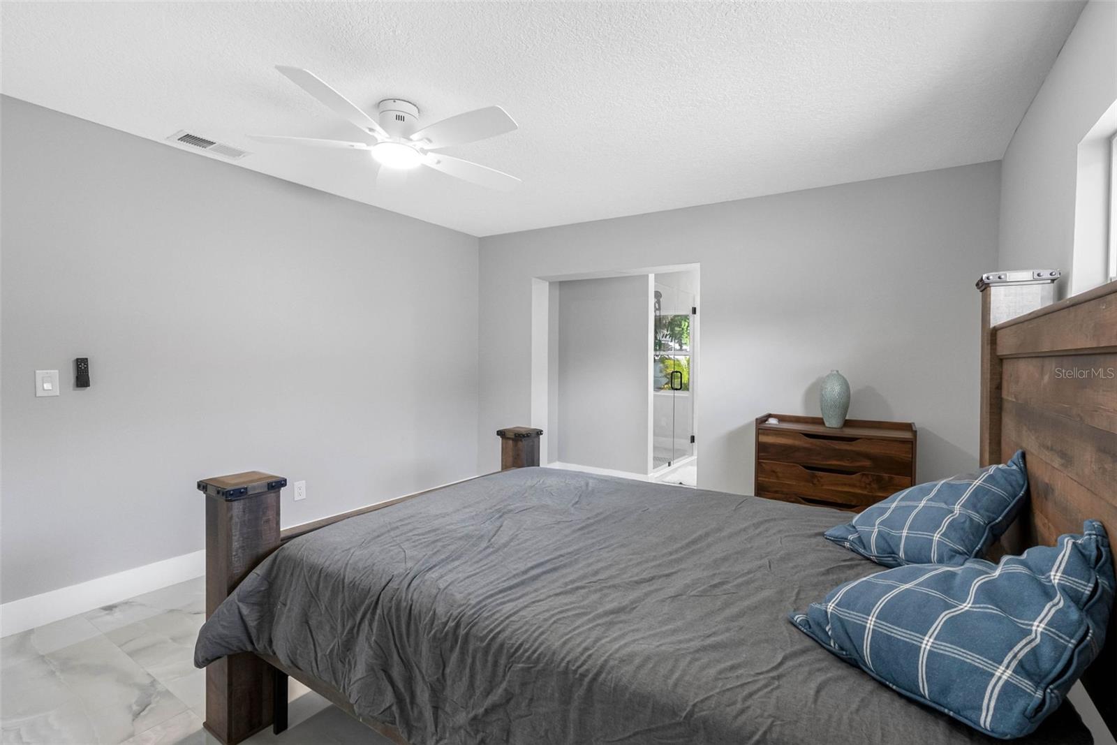 SHOREACRES CENTER - Residential