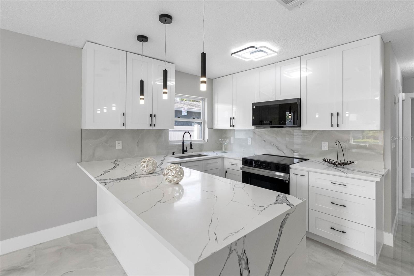 SHOREACRES CENTER - Residential