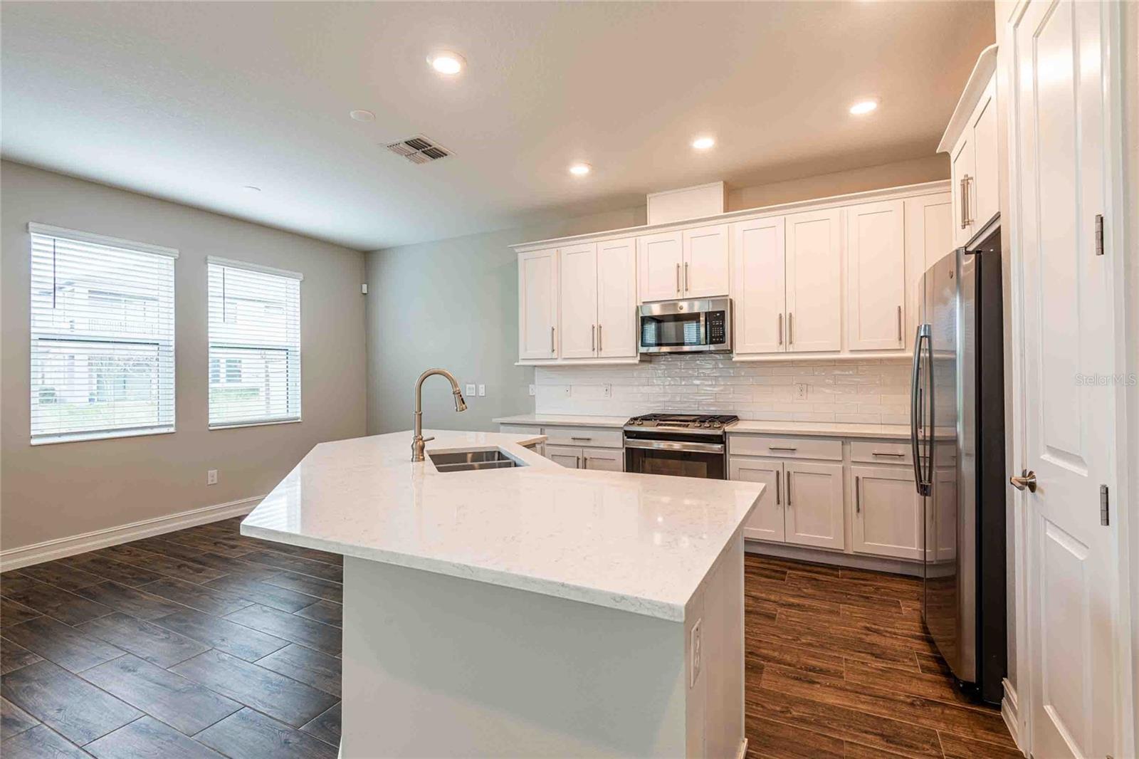 ESTANCIA PH 4 - Residential