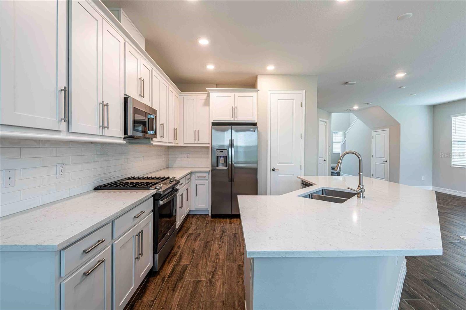 ESTANCIA PH 4 - Residential