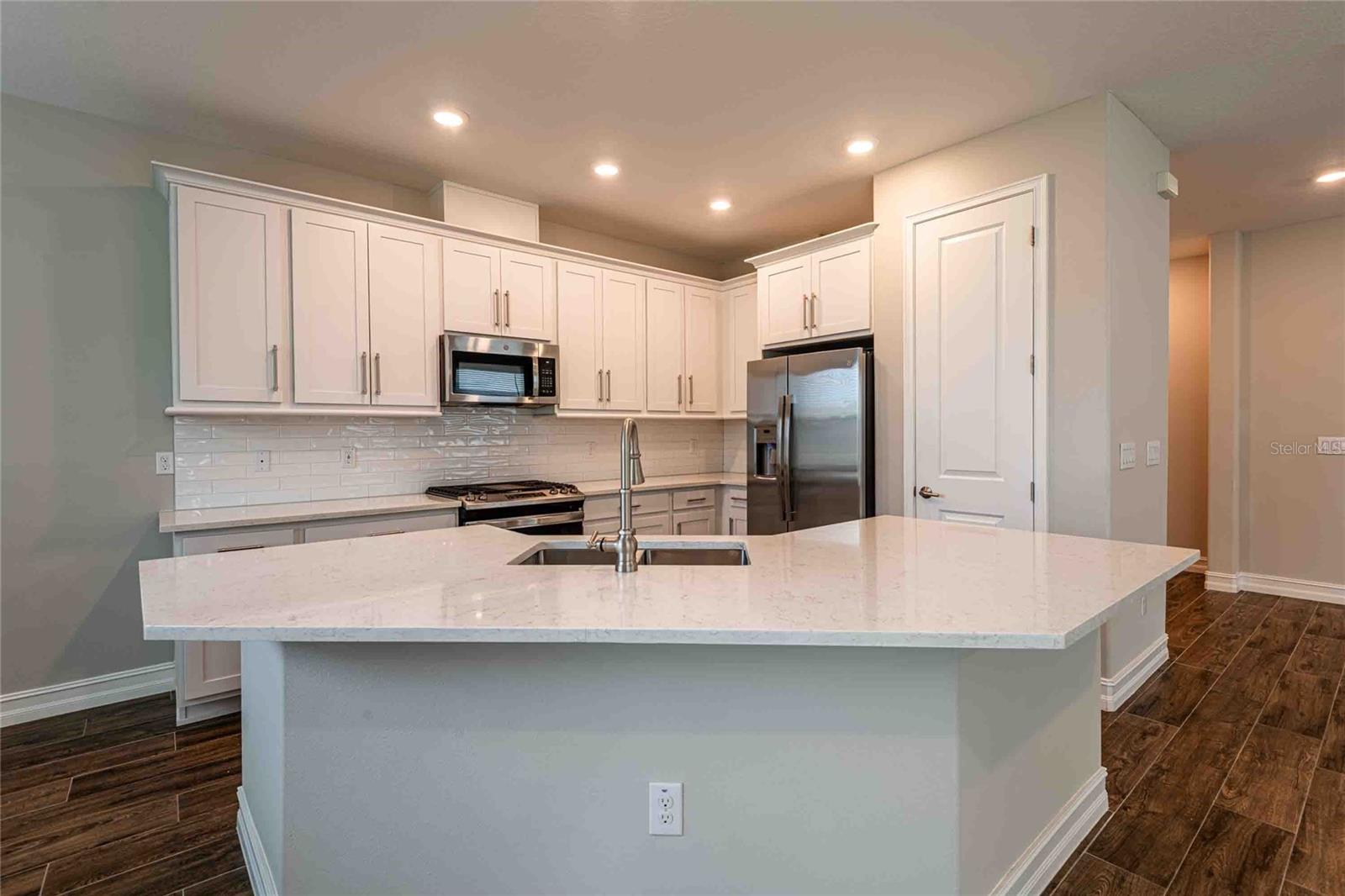 ESTANCIA PH 4 - Residential