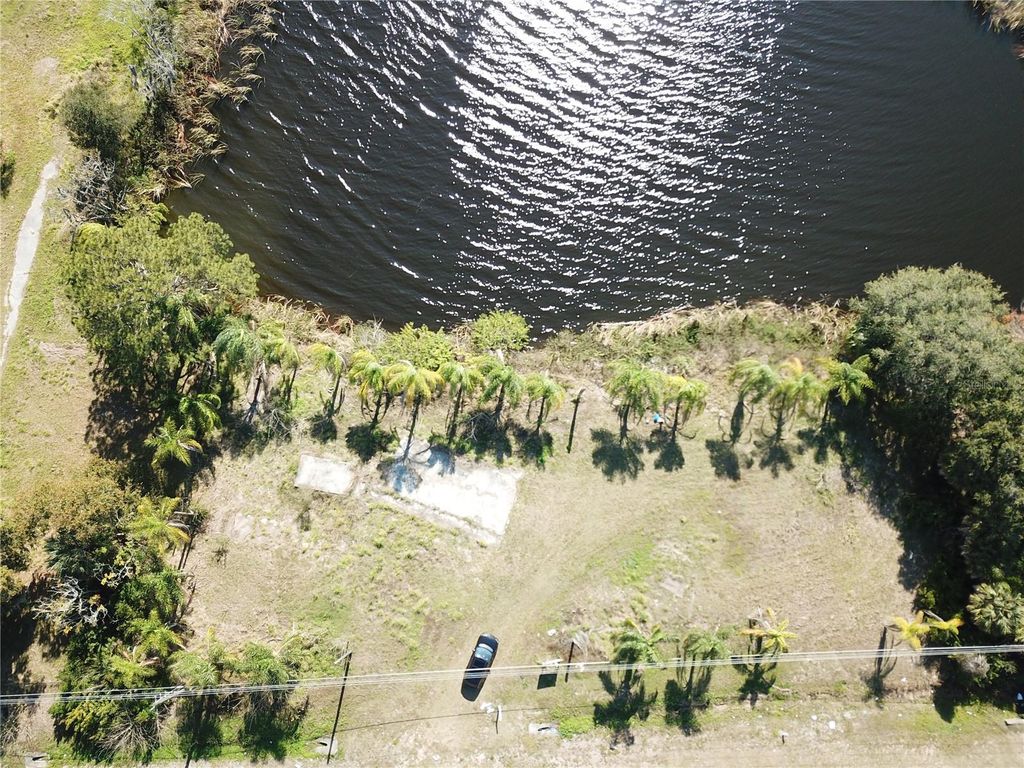 Photo of 1683 Us Highway 17 92, Lake Alfred, FL 33850 (MLS # O6332291)