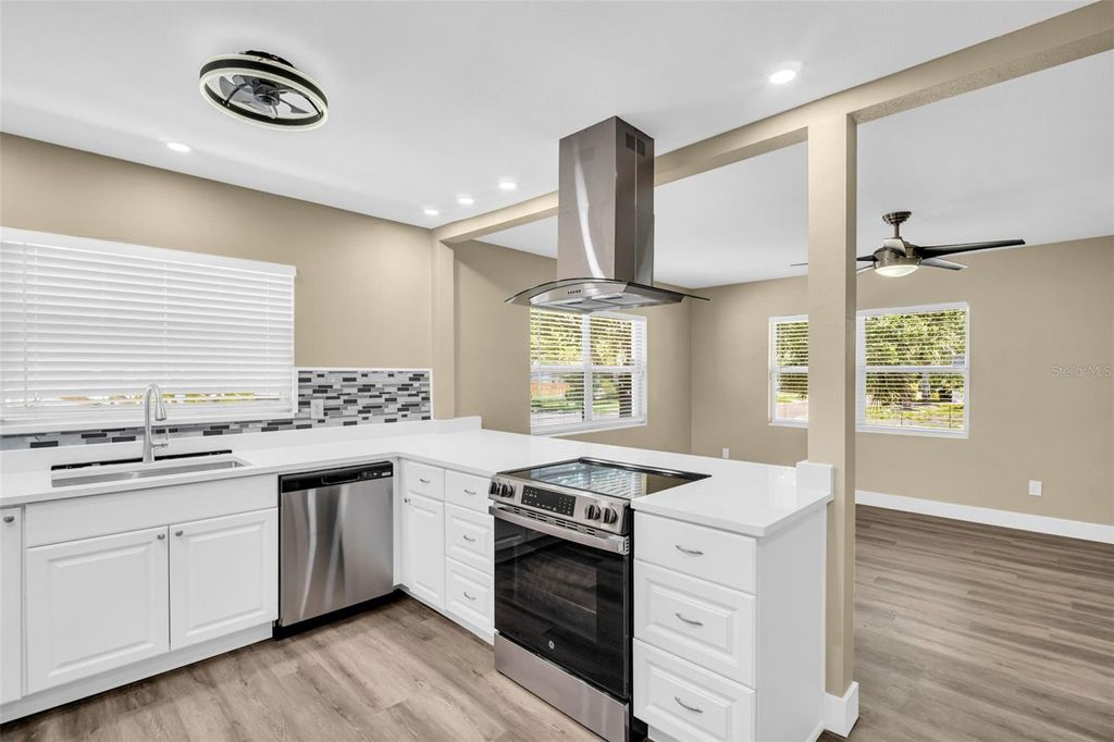 Photo of 1001 Jasmine Way, Clearwater, FL 33756 (MLS # TB8496784)