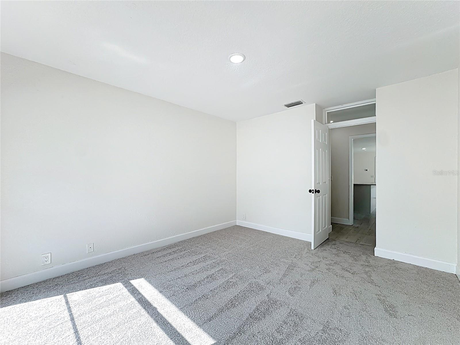 HOWELL ESTATES REP - Residential