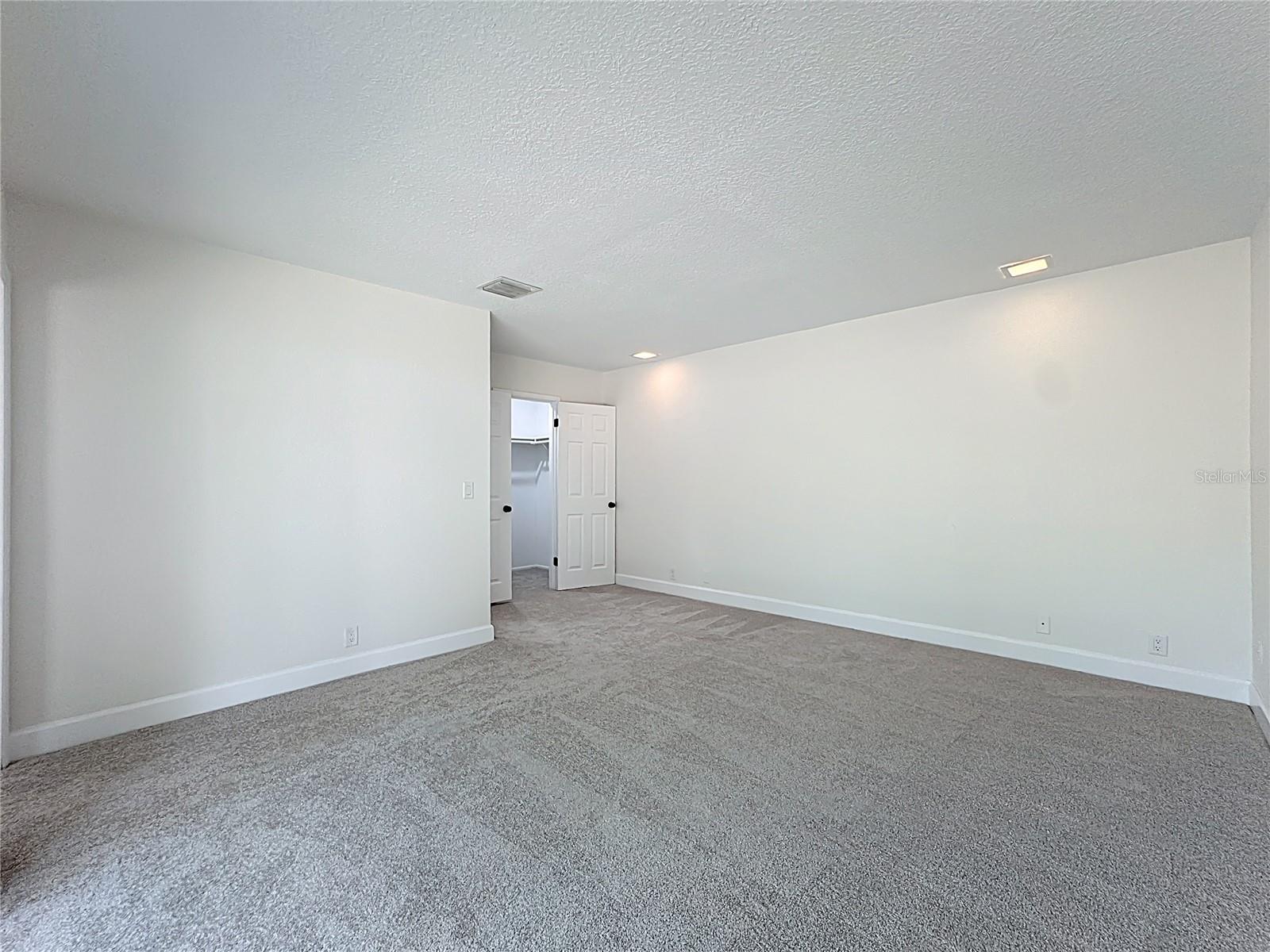 HOWELL ESTATES REP - Residential