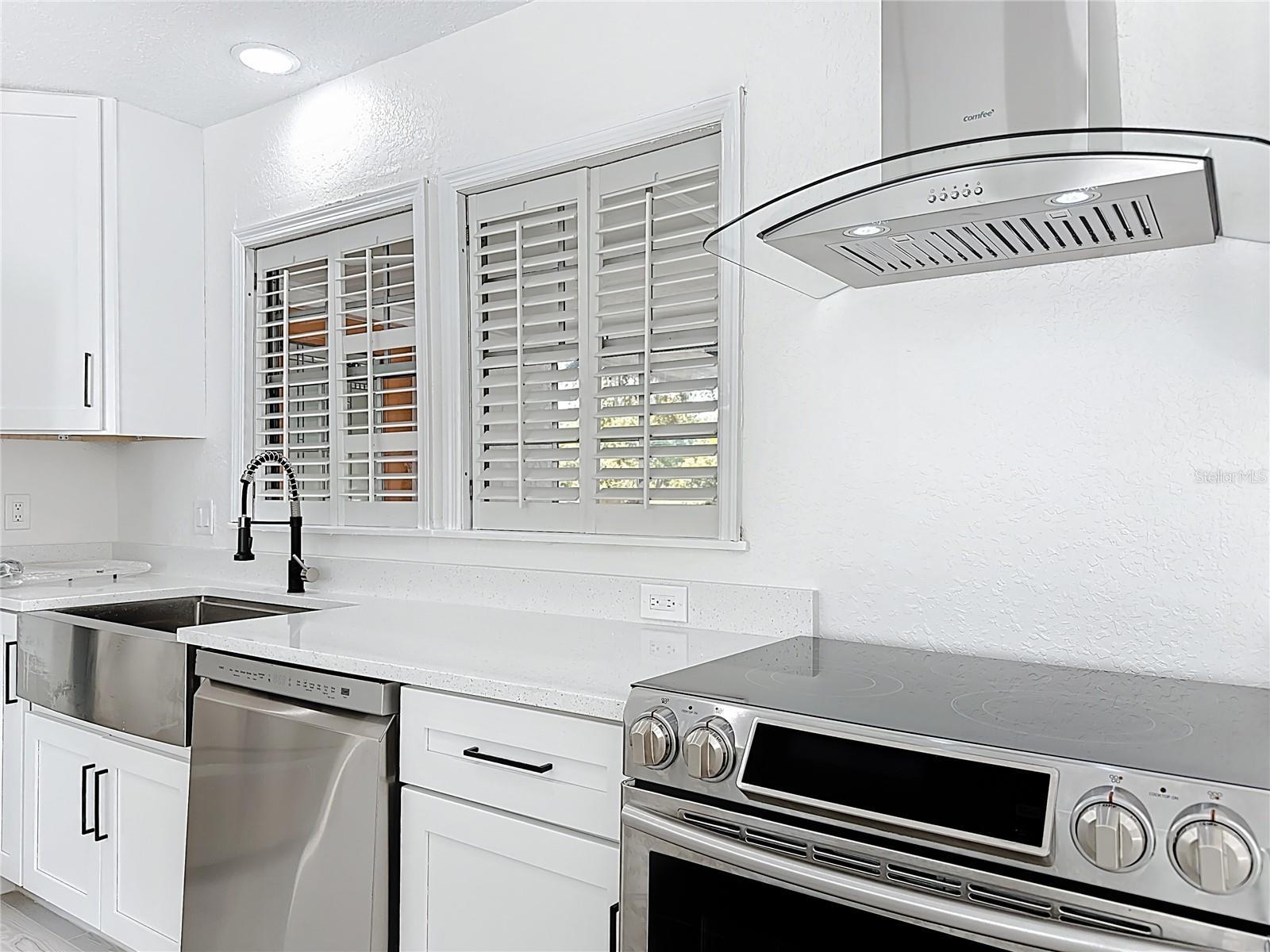 HOWELL ESTATES REP - Residential